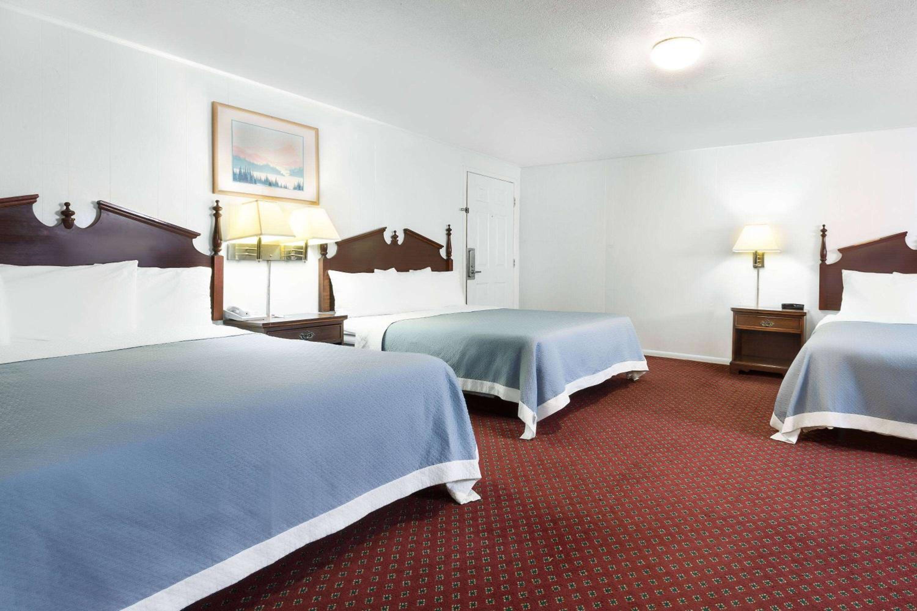 Las Vegas Vacations - Travelodge by Wyndham Las Vegas NM - Property Image 1