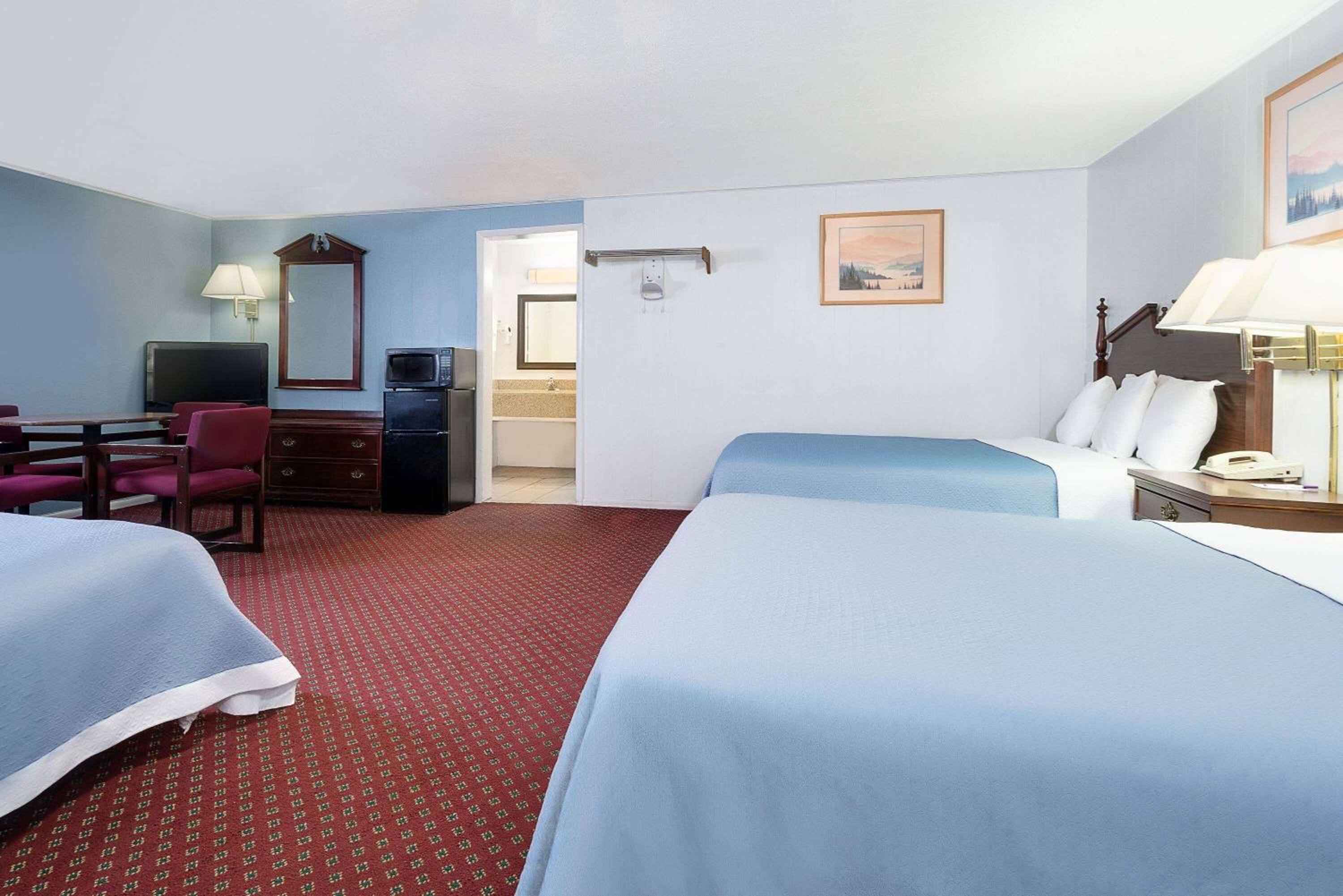 Las Vegas Vacations - Travelodge by Wyndham Las Vegas NM - Property Image 4