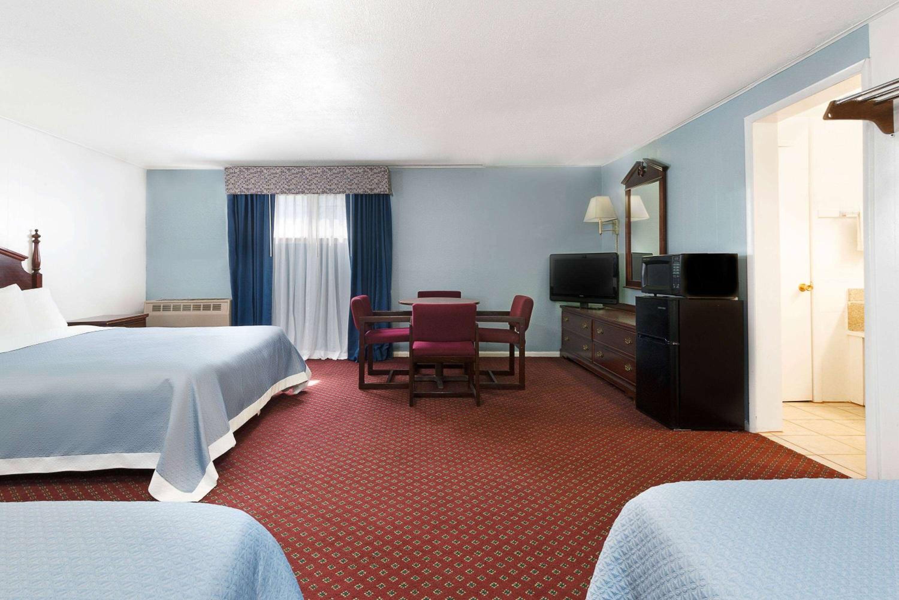 Las Vegas Vacations - Travelodge by Wyndham Las Vegas NM - Property Image 5