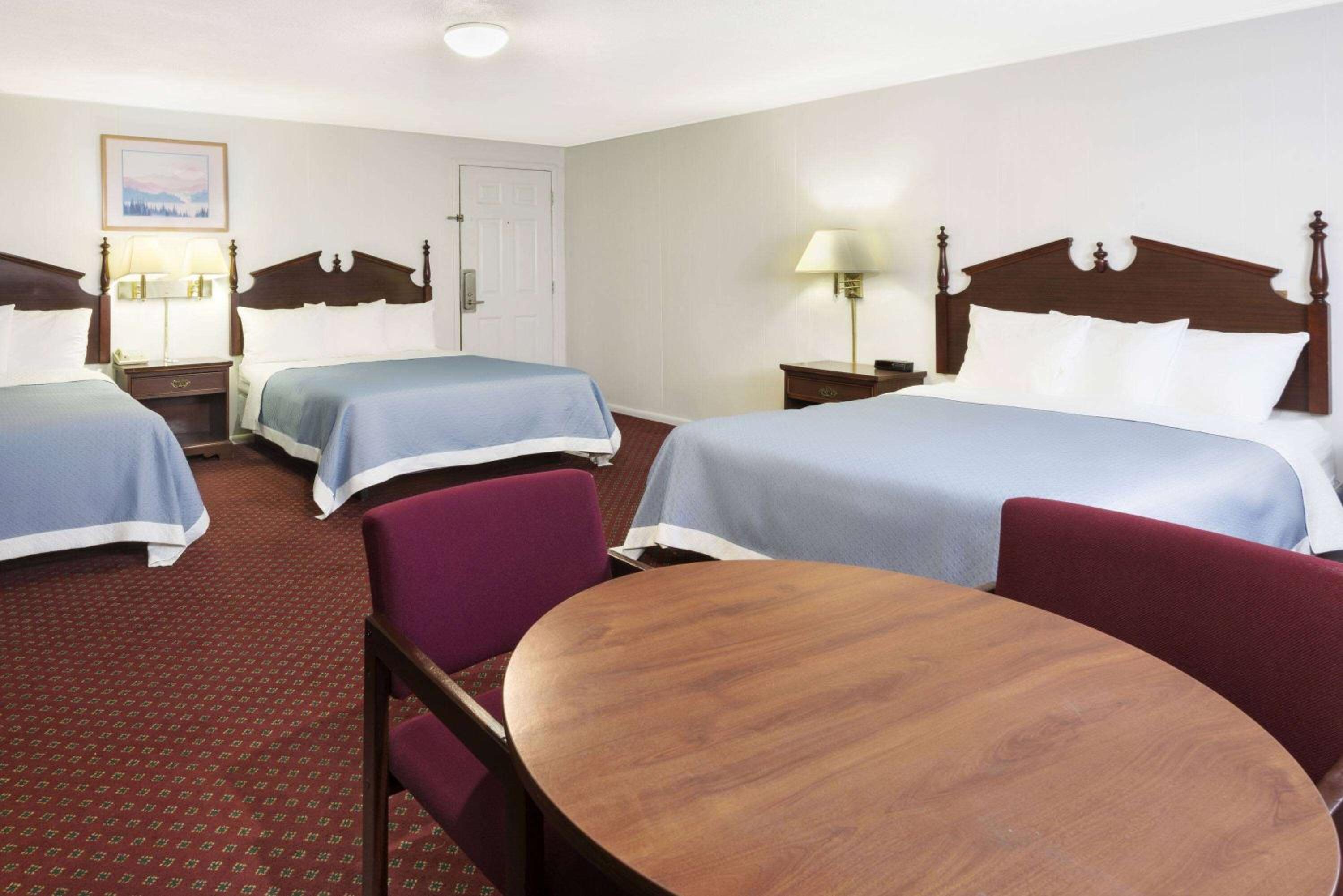 Las Vegas Vacations - Travelodge by Wyndham Las Vegas NM - Property Image 6