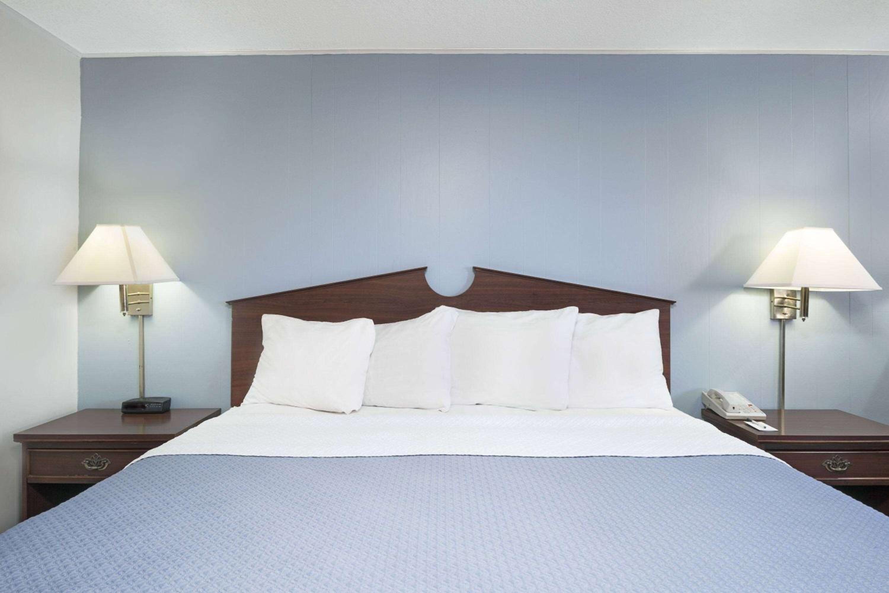 Travelodge by Wyndham Las Vegas NM 2