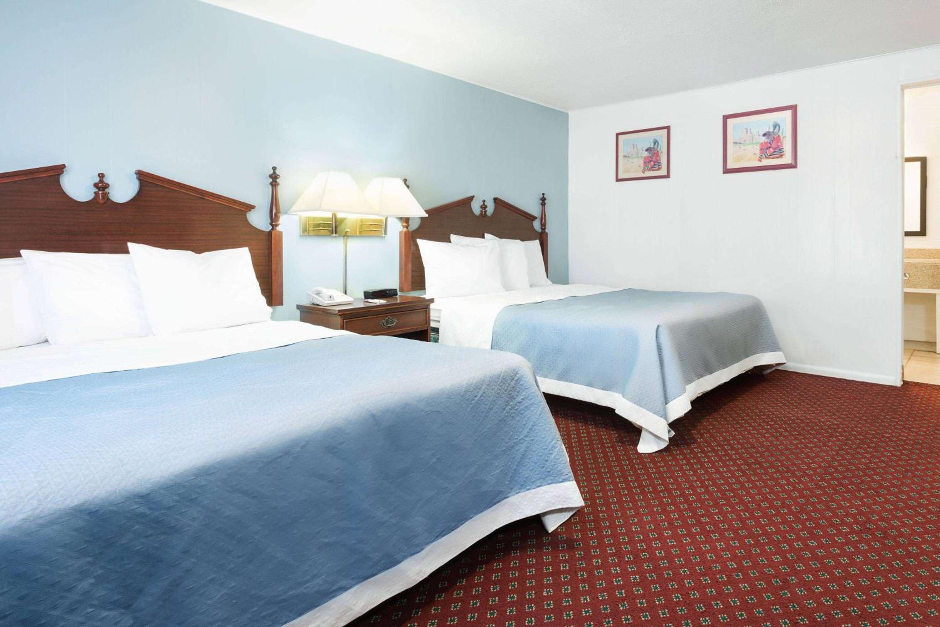 Las Vegas Vacations - Travelodge by Wyndham Las Vegas NM - Property Image 9