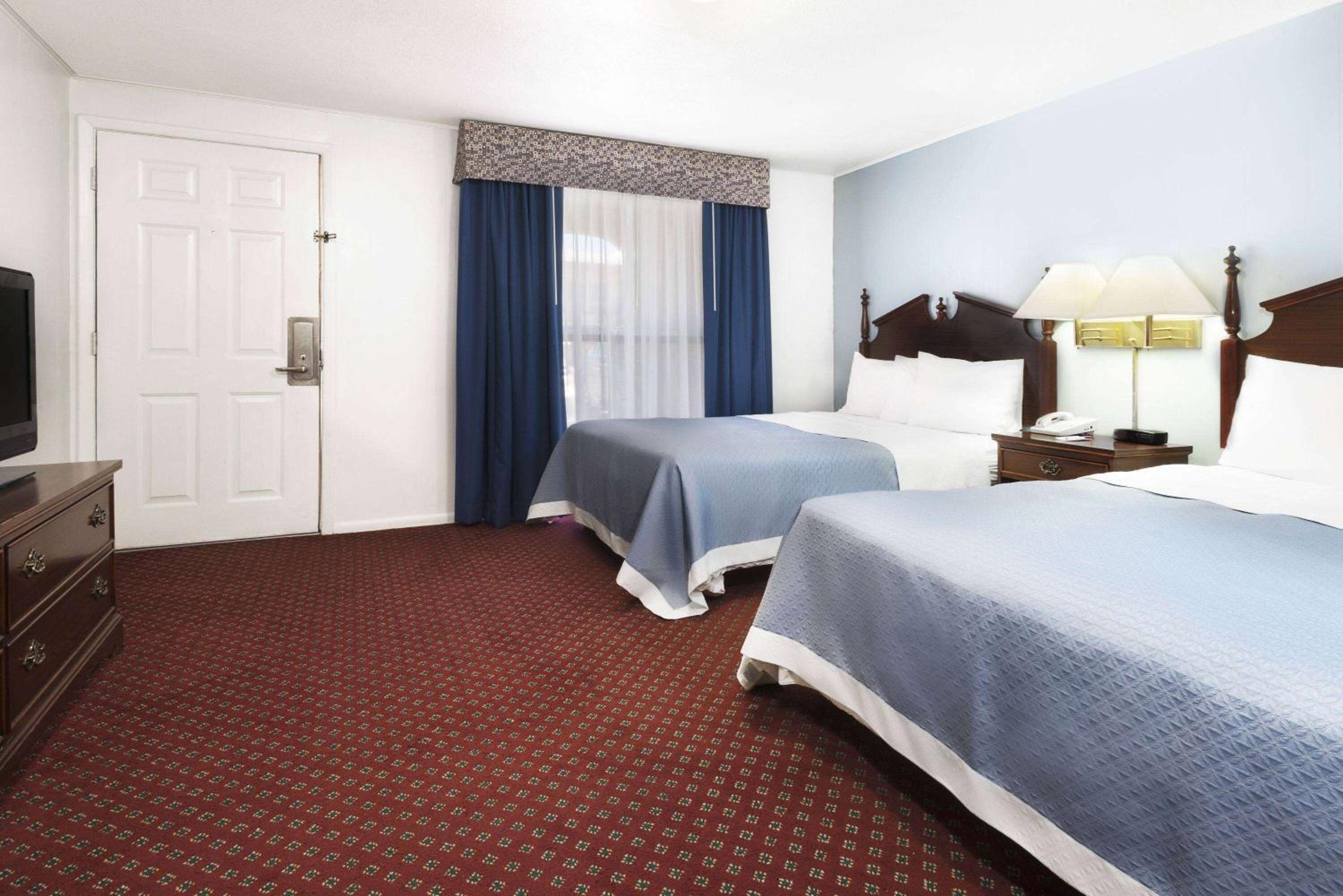Las Vegas Vacations - Travelodge by Wyndham Las Vegas NM - Property Image 11