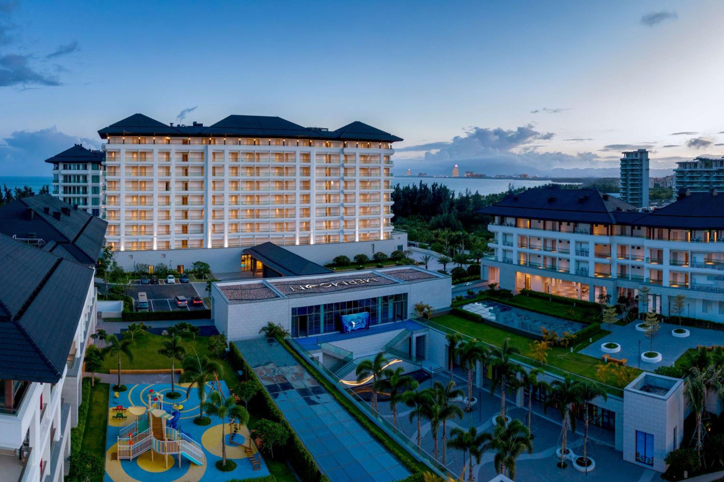 The Mermoon Resort Hainan Tufu Bay, Tapestry By Hilton