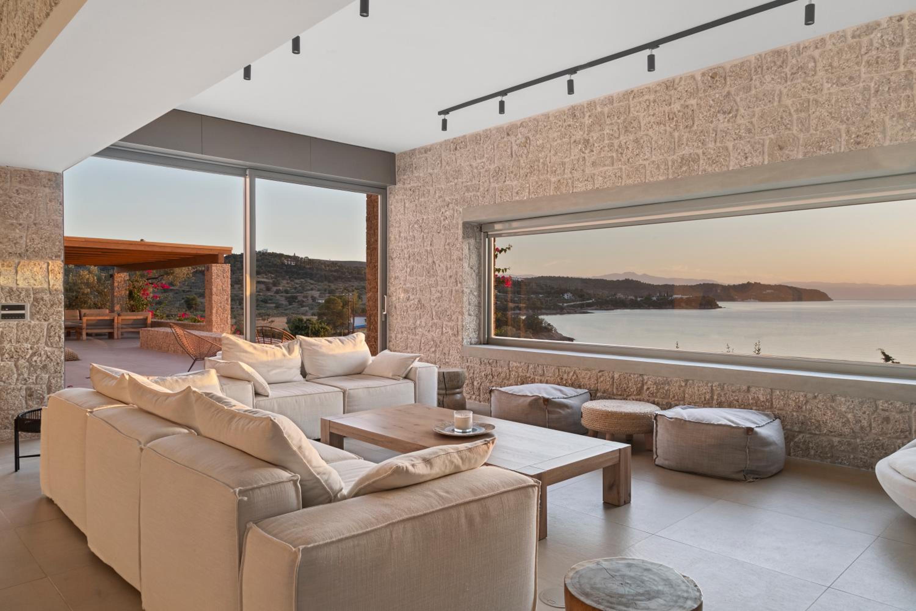 Villa Olea - Luxury Villa with Swimming pool, Tennis court & Beach Volley view 4
