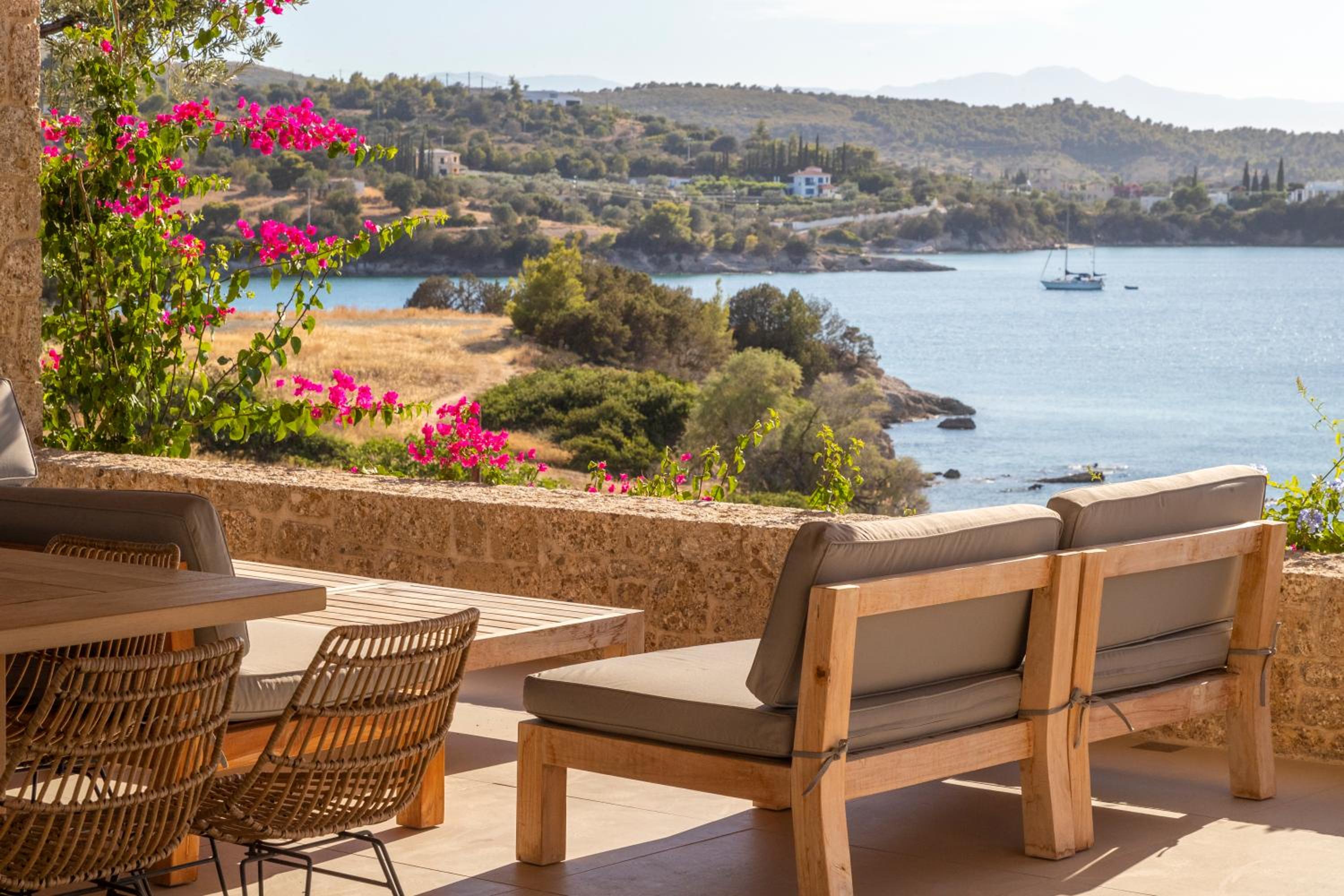 Villa Olea - Luxury Villa with Swimming pool, Tennis court & Beach Volley view 3