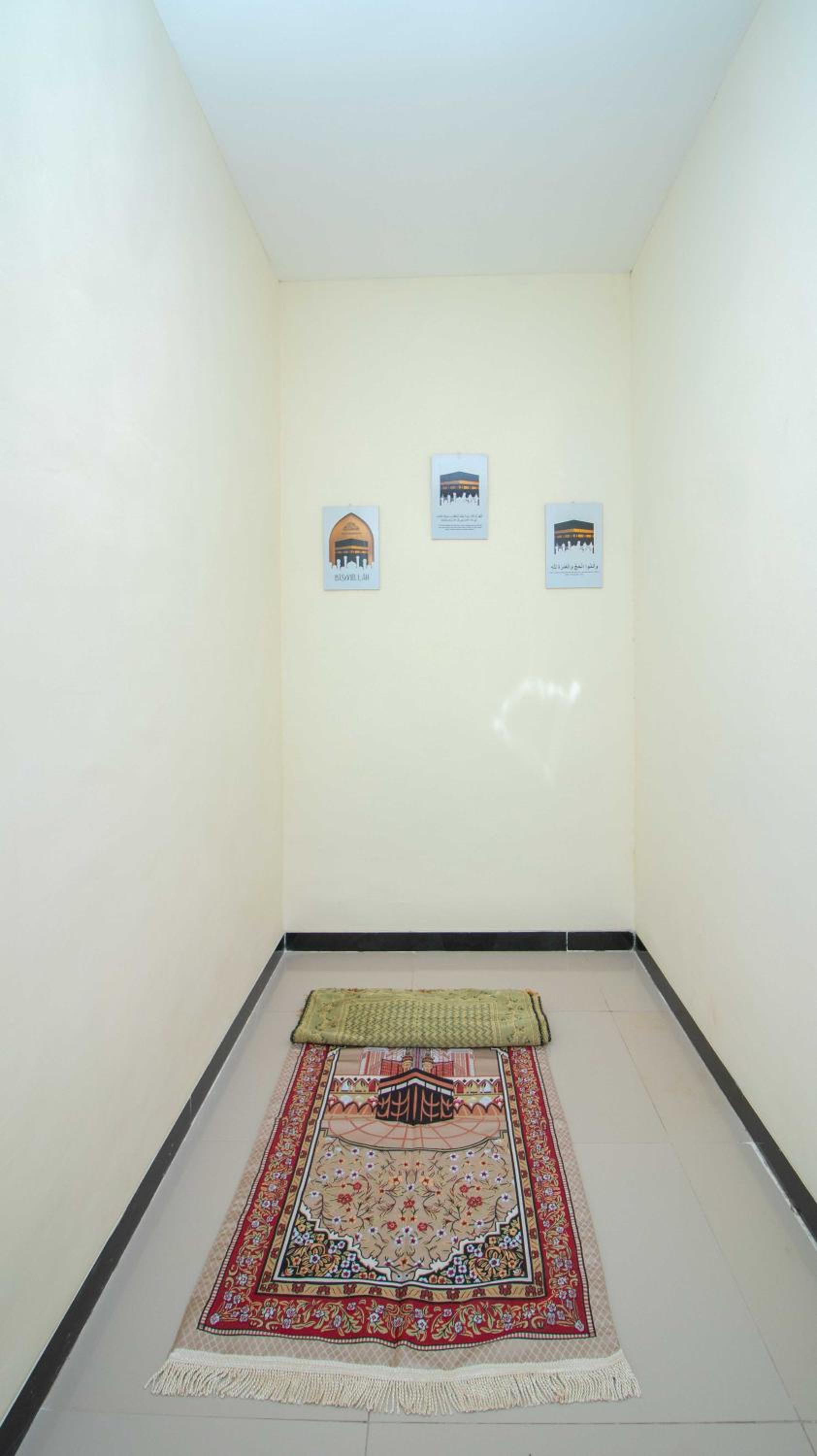 Villa Azzalia Syariah Private Pool and Karaoke