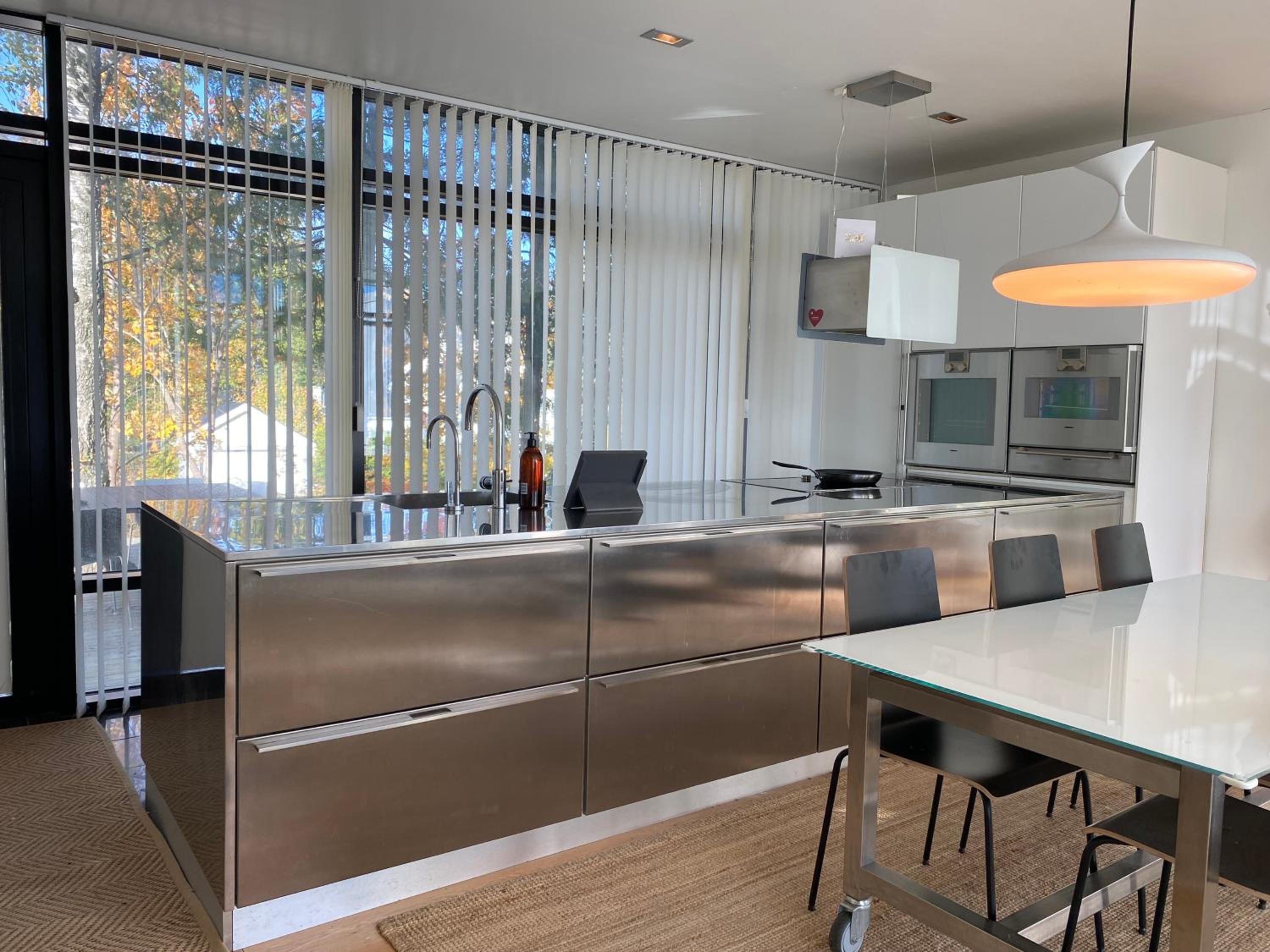 Exclusive 2 level Etage next to Arlanda-City Metro view 4