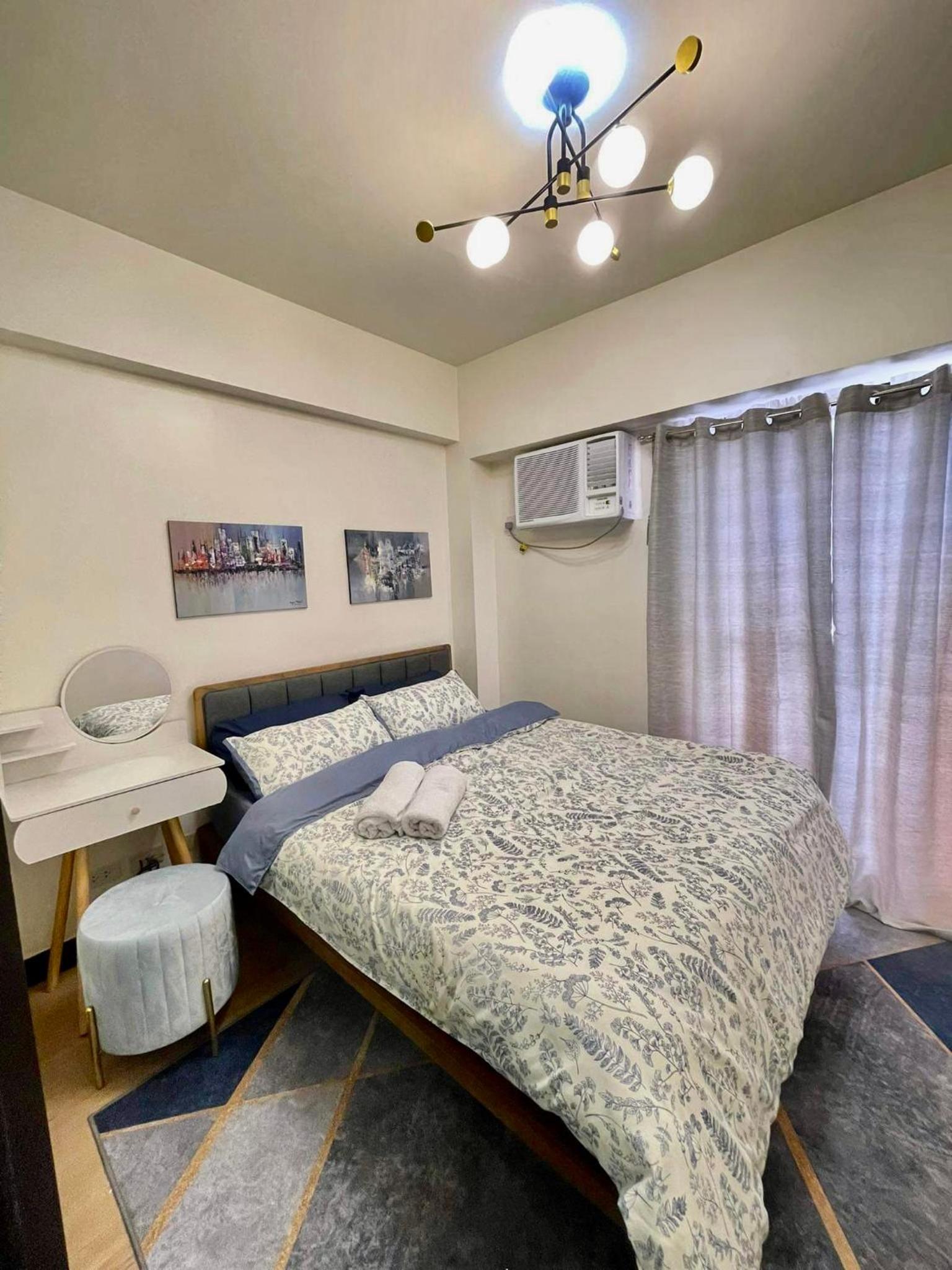Brand new condo for travelers in Paranaque near airport view 3