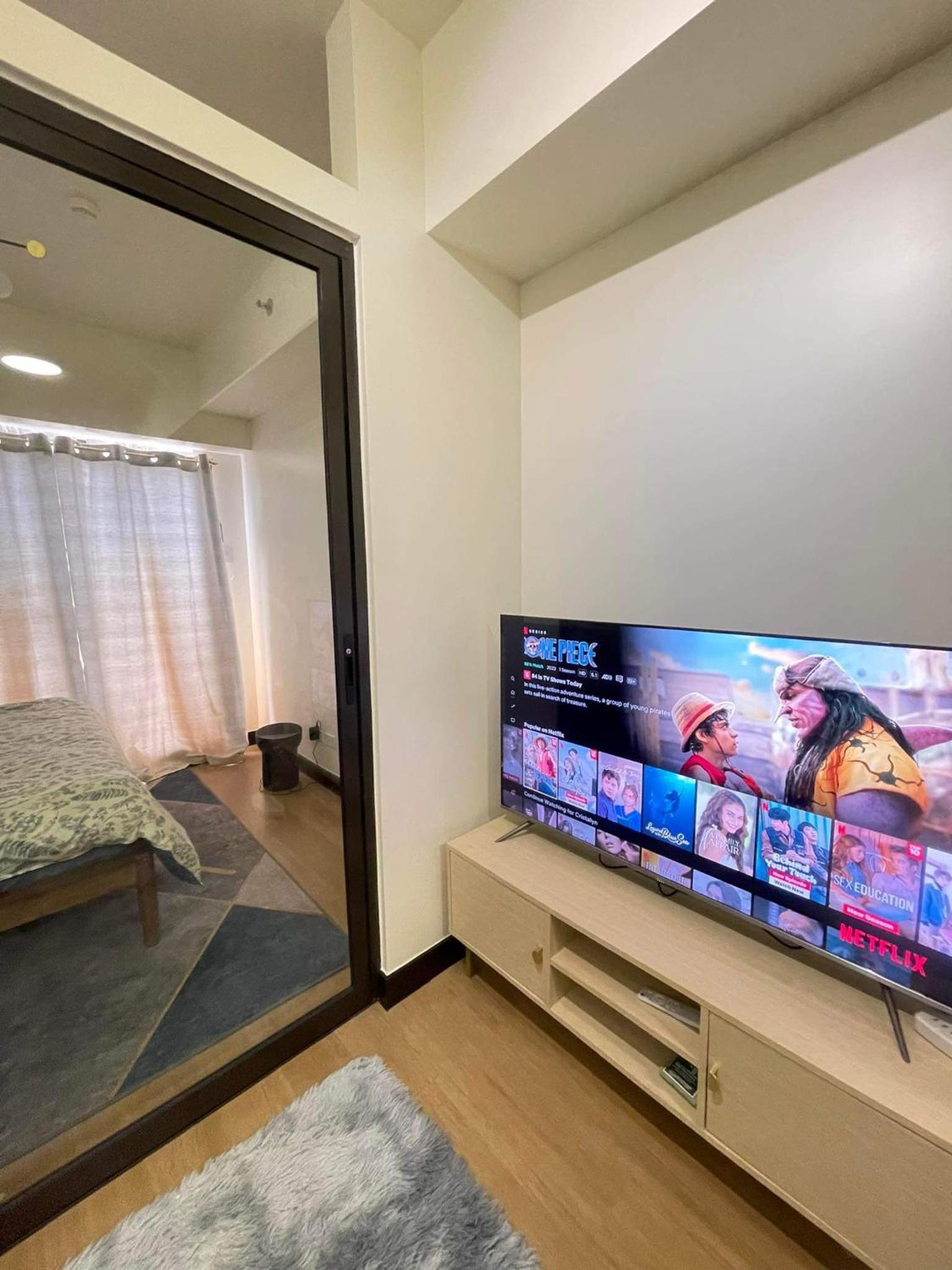 Brand new condo for travelers in Paranaque near airport view 5