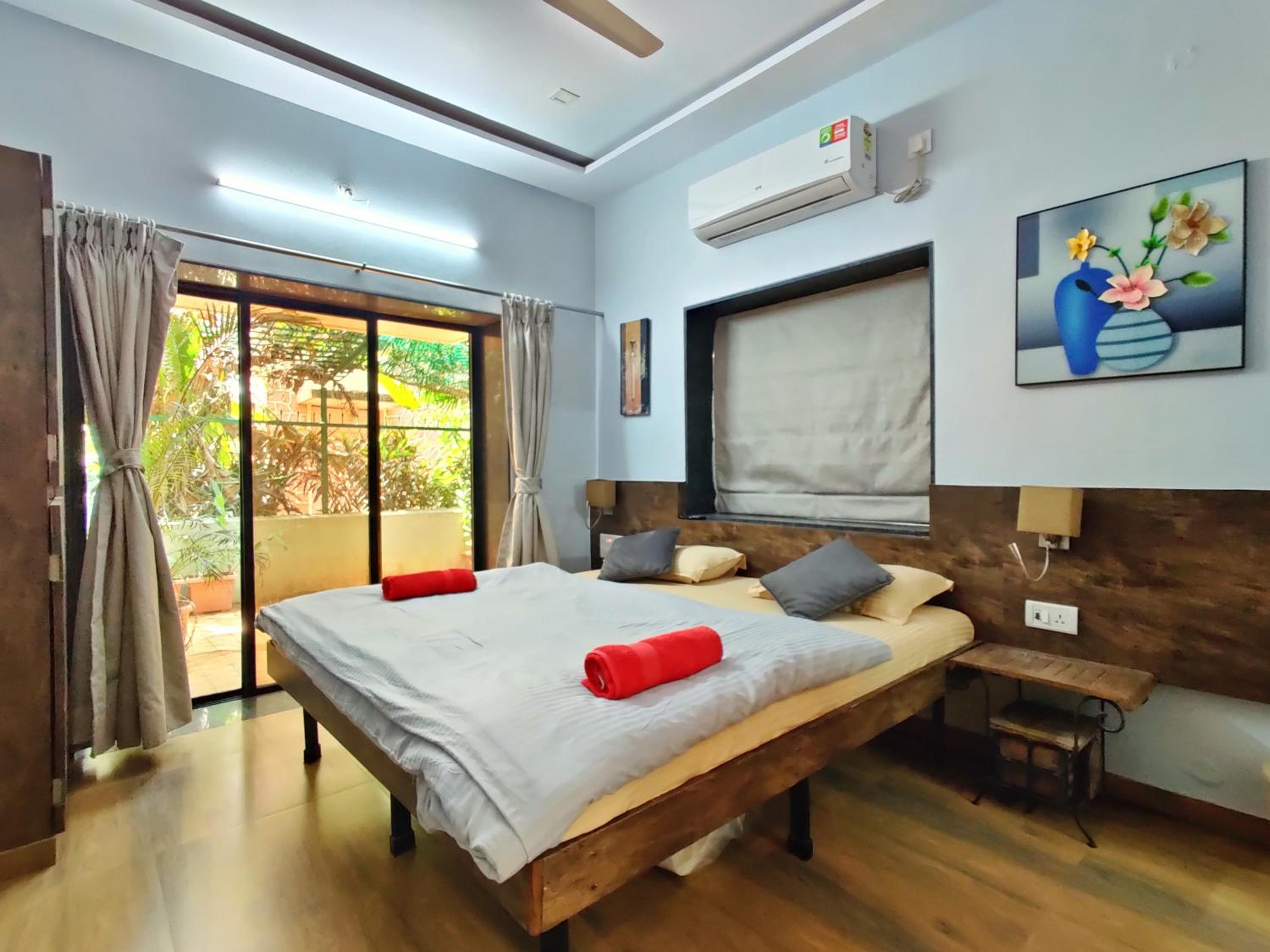 WoodHouse-6bhk Villa by Stayscape Villas view 4