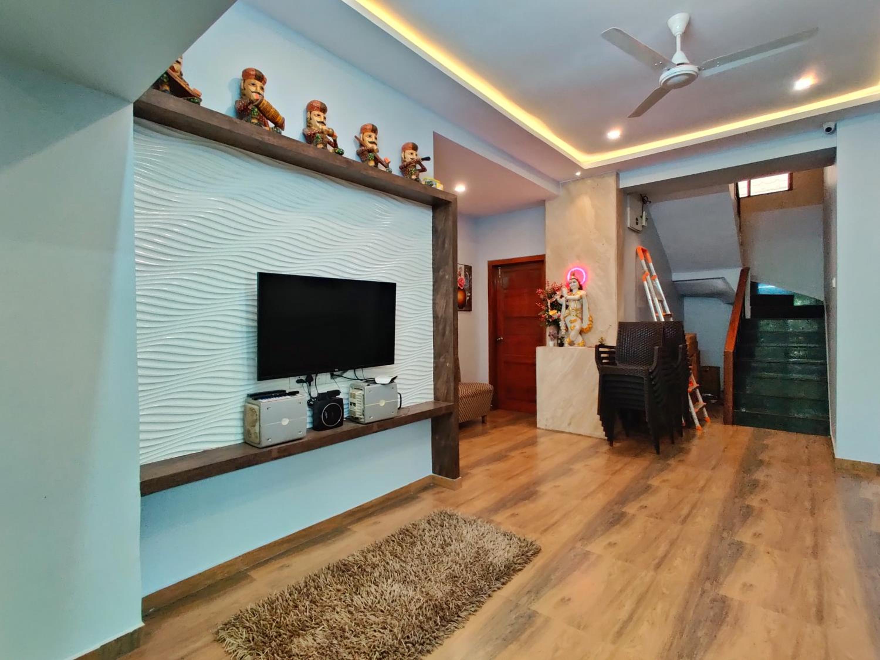 WoodHouse-6bhk Villa by Stayscape Villas view 5