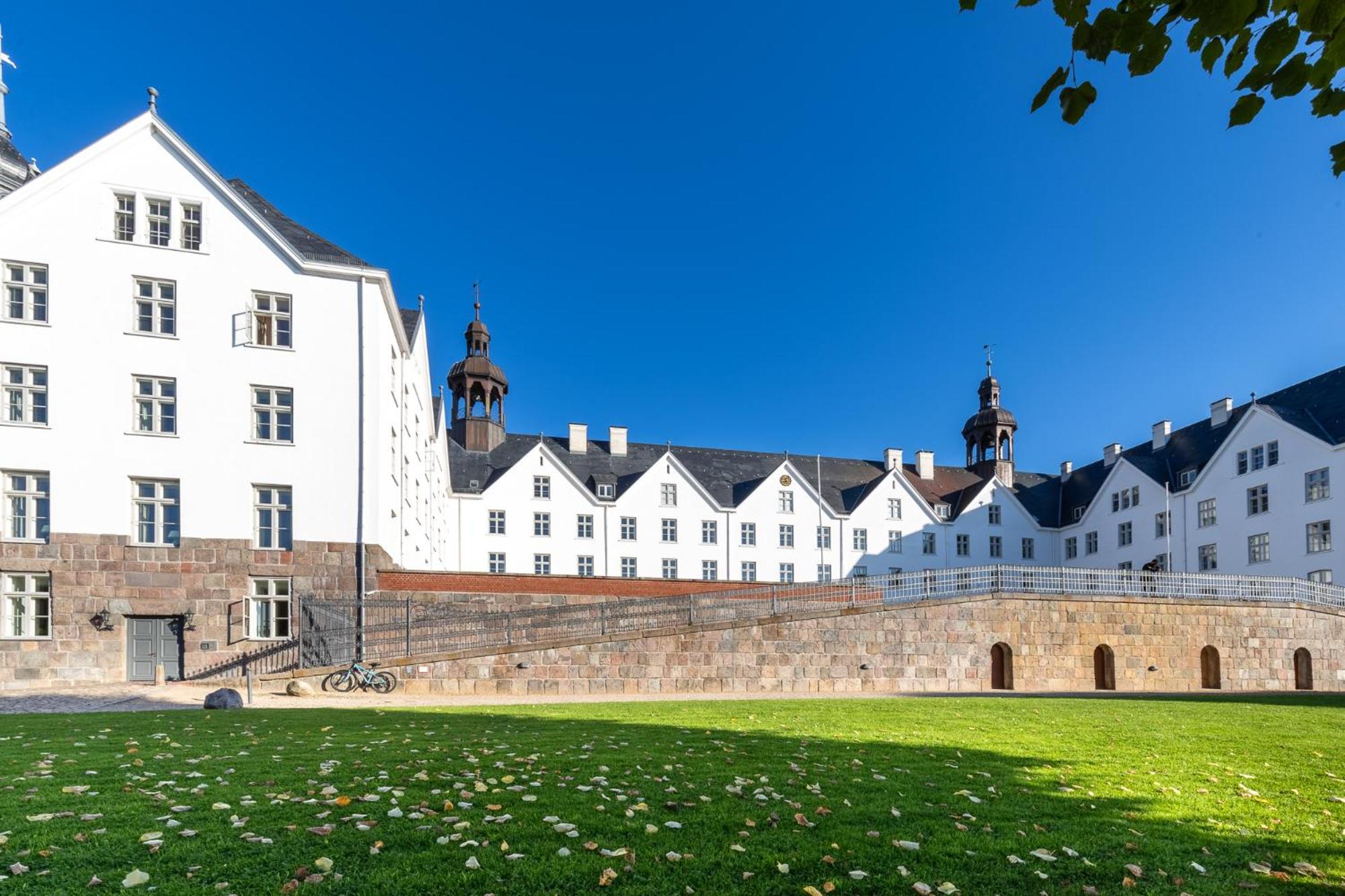 MOOI: Fantastisches Apartment mit Seeblick und Stil, Netflix