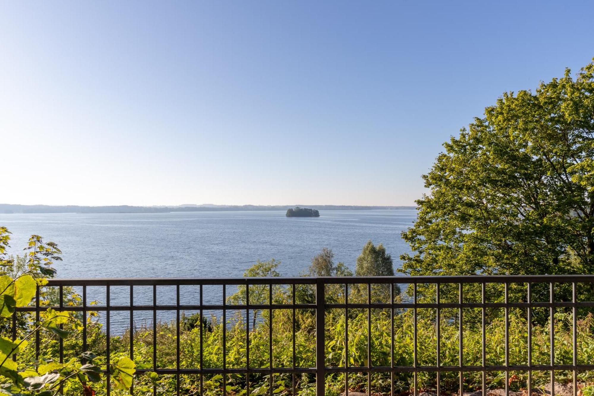 MOOI: Fantastisches Apartment mit Seeblick und Stil, Netflix