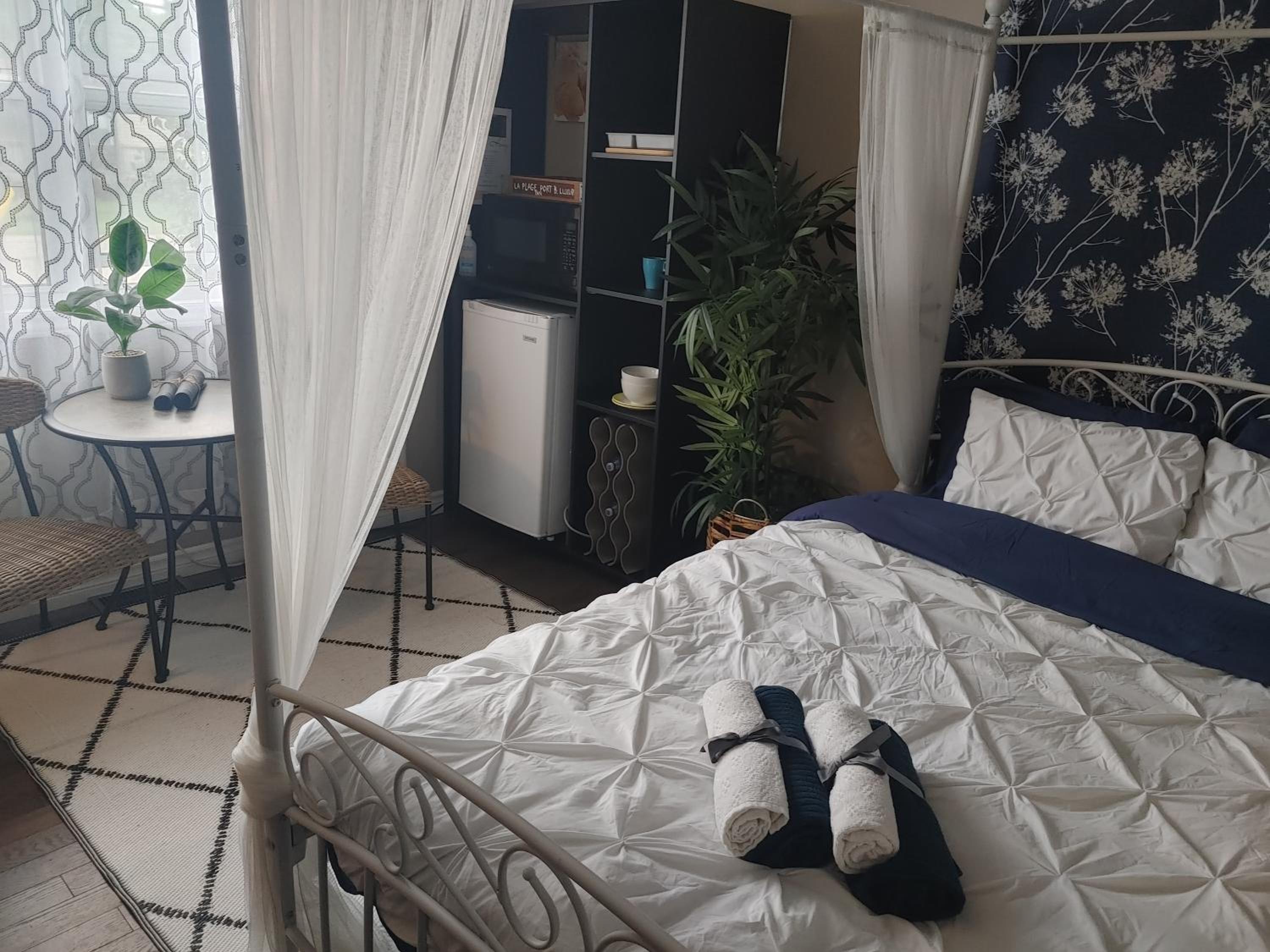 La Plage Port B. Luxury Inn - Bed and Breakfast
