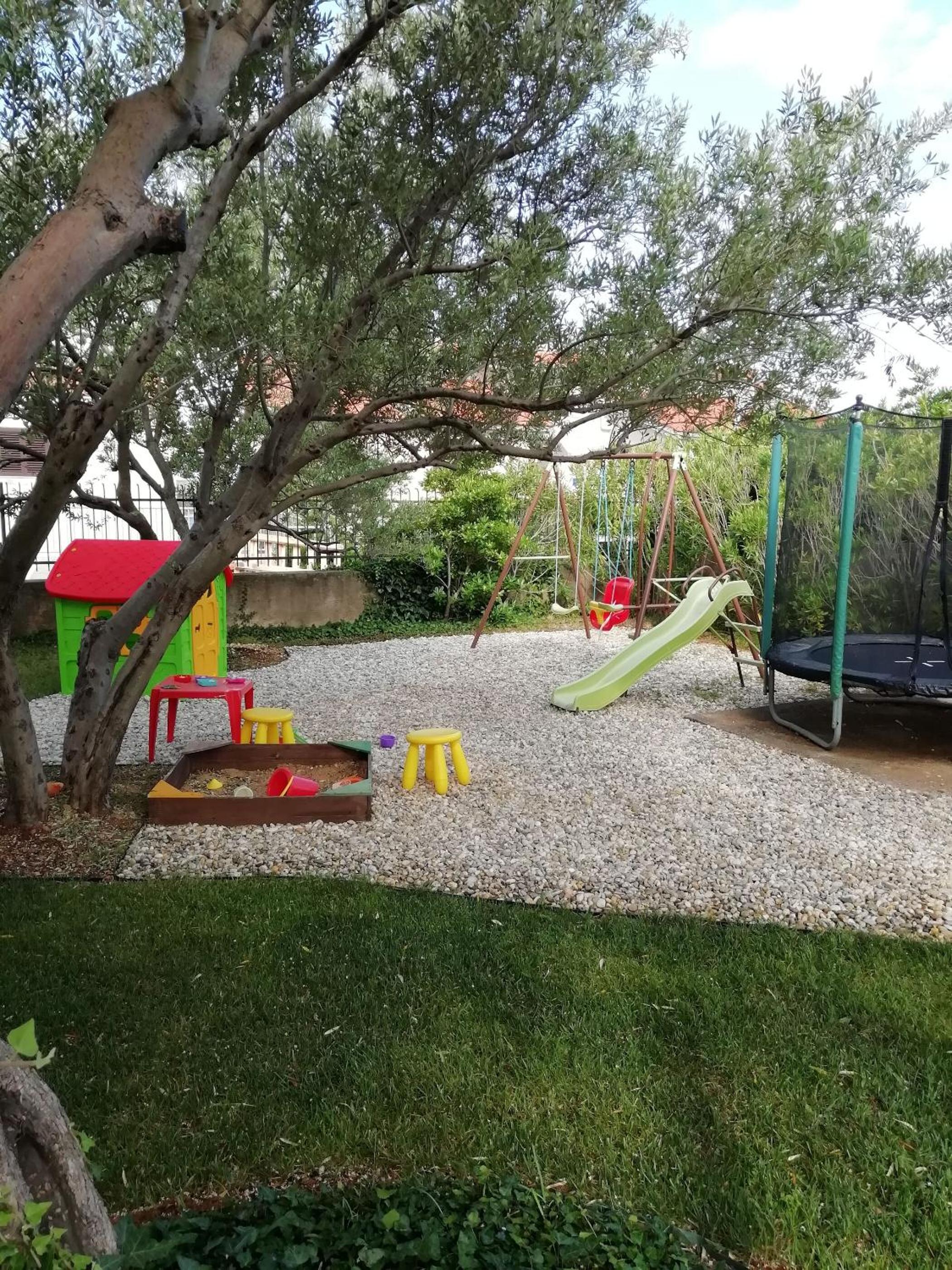 Photo 23