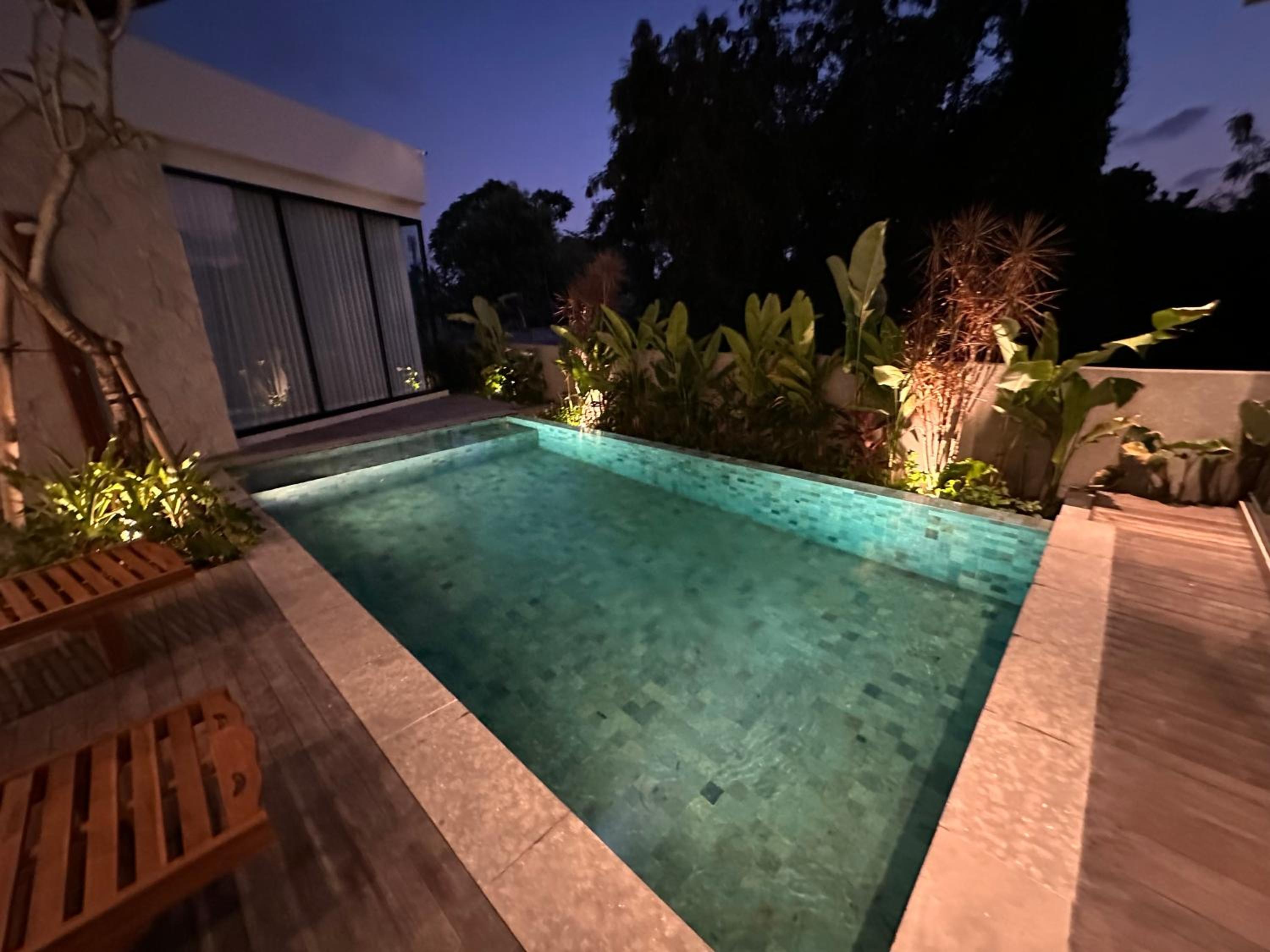 Villa Devadha riverside pererenan canggu