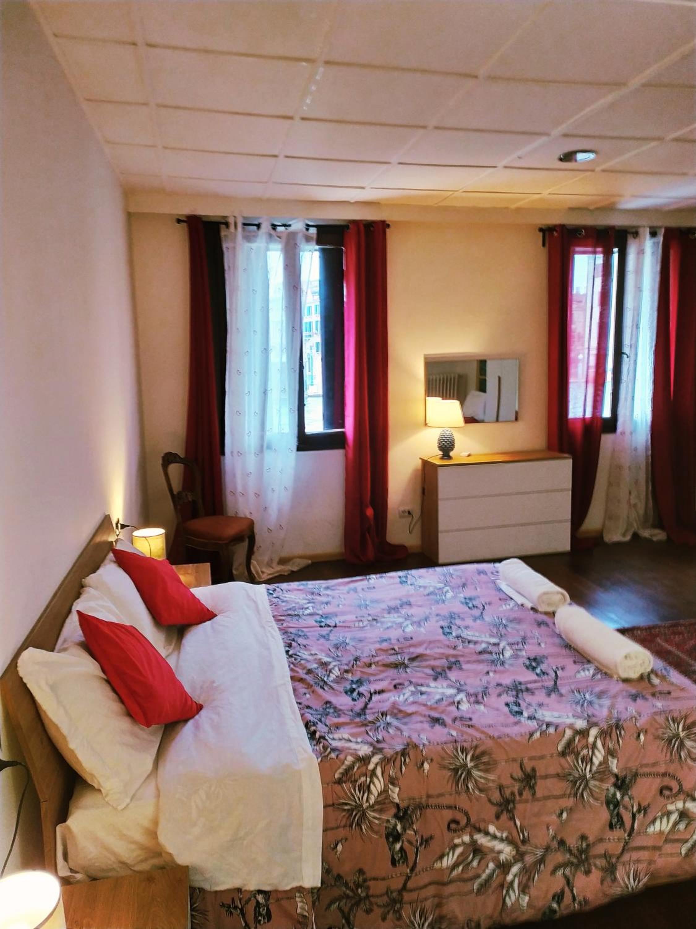 Zen Accommodations Grand Canal