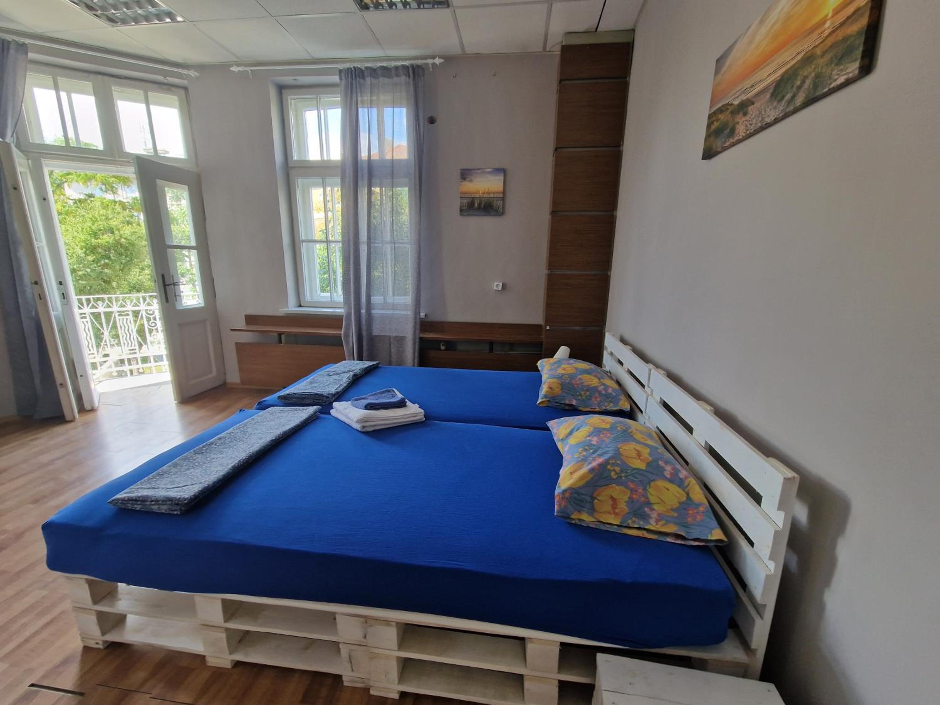 Lambo's Corner Varna - Guest Rooms