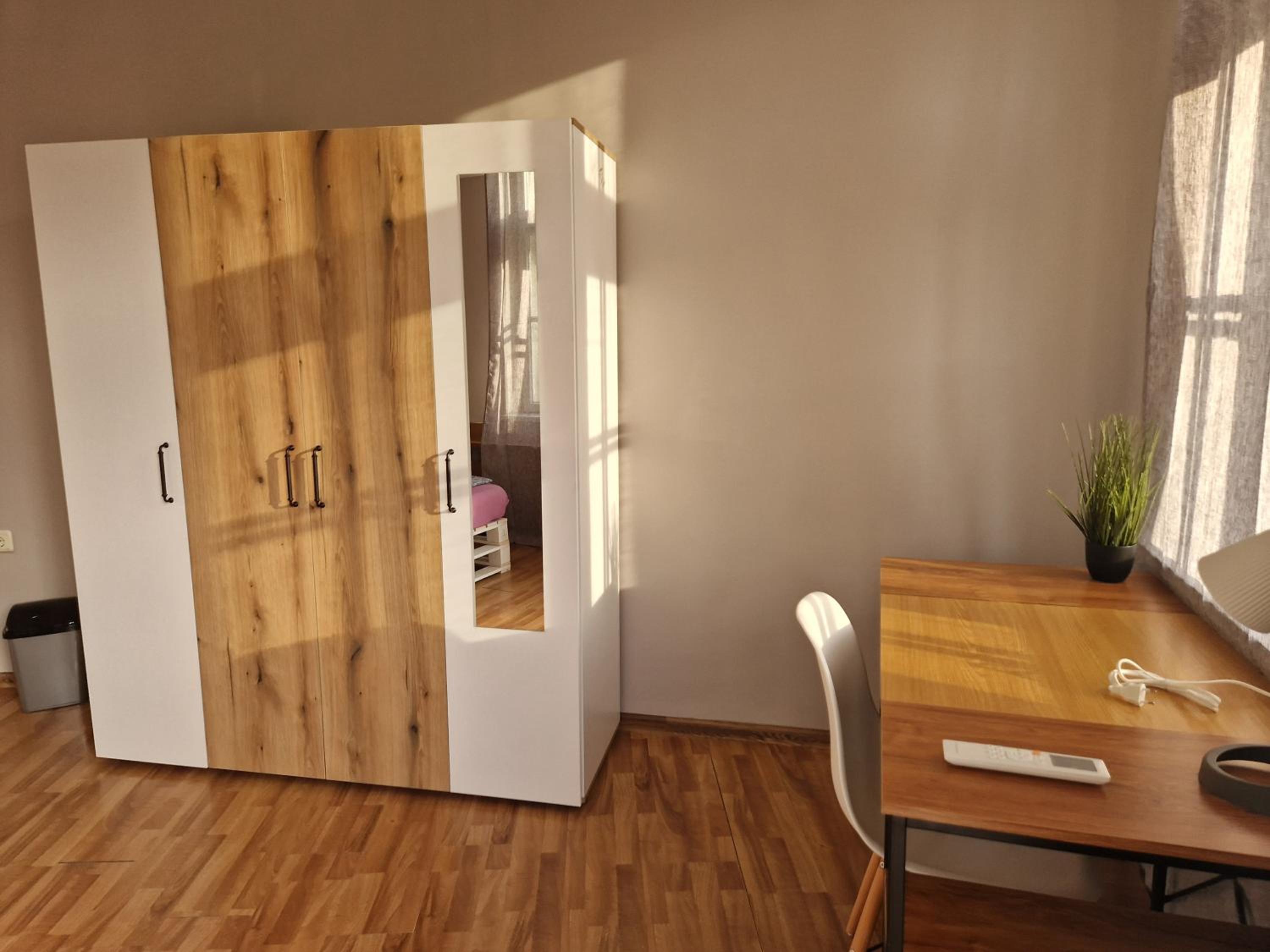 Lambo's Corner Varna - Guest Rooms