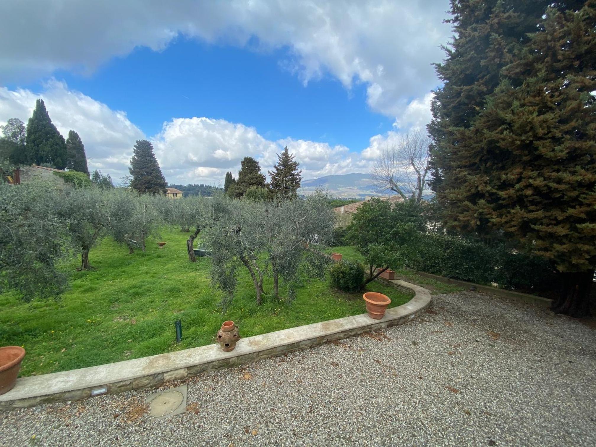 Casa villa familiare. Il Canto dei Poeti view 3