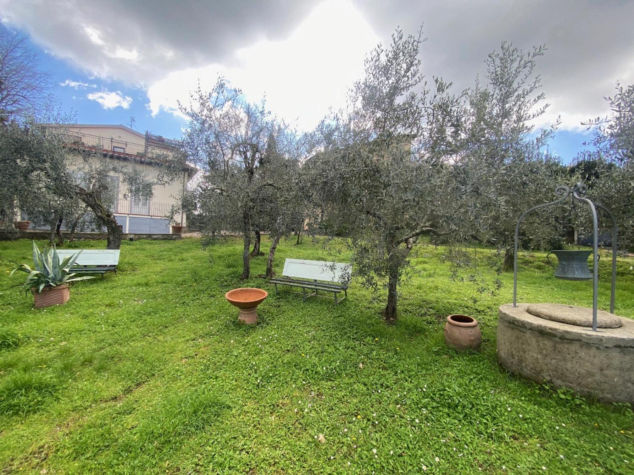 Casa villa familiare. Il Canto dei Poeti view 5