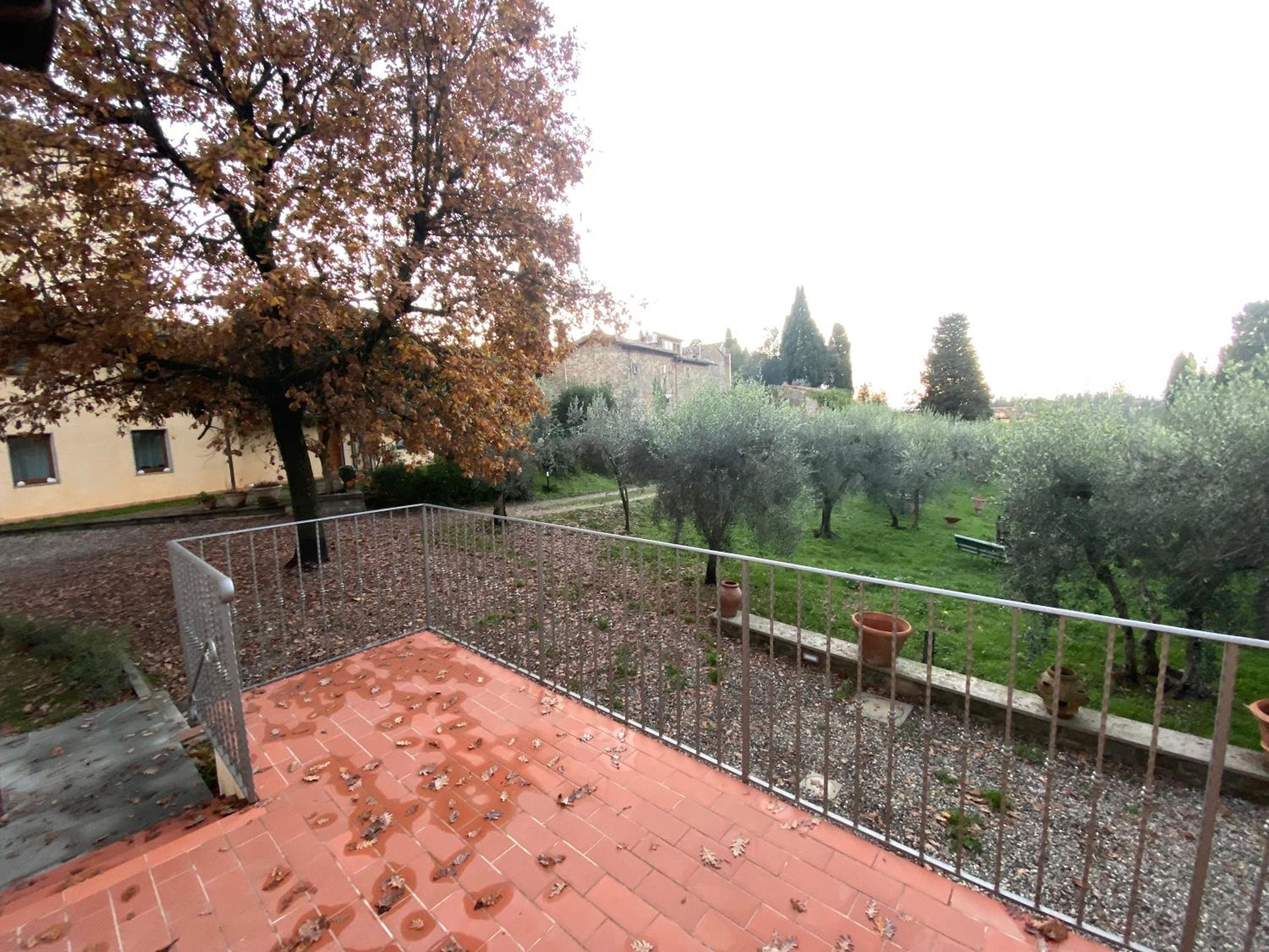Photo 28