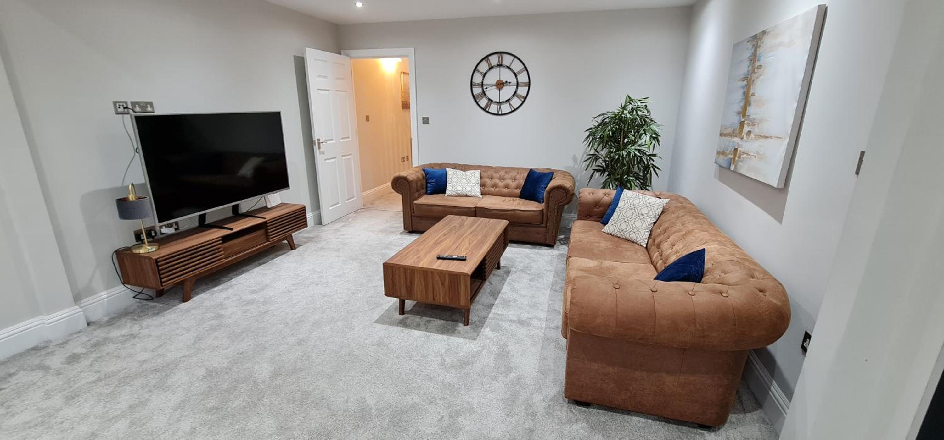 Old art School - Beautiful 2 Bed Apartments view 2