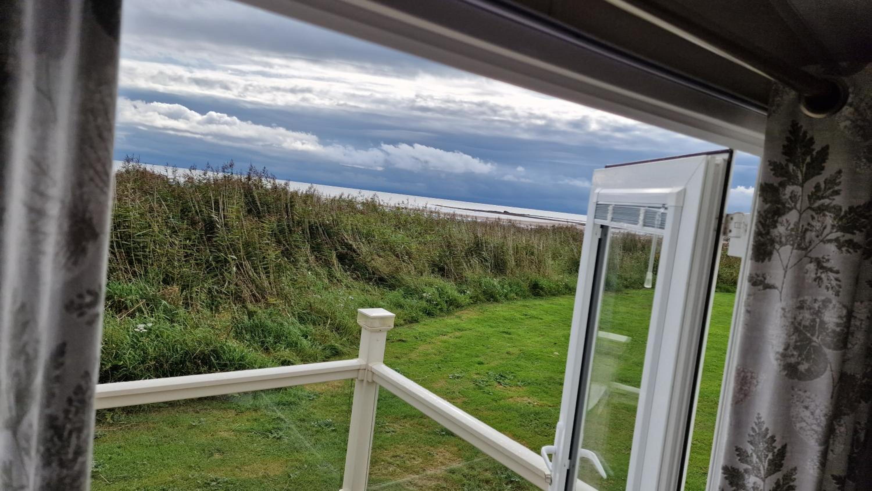 Seaside Heaven - Southerness Caravan Rental view 2