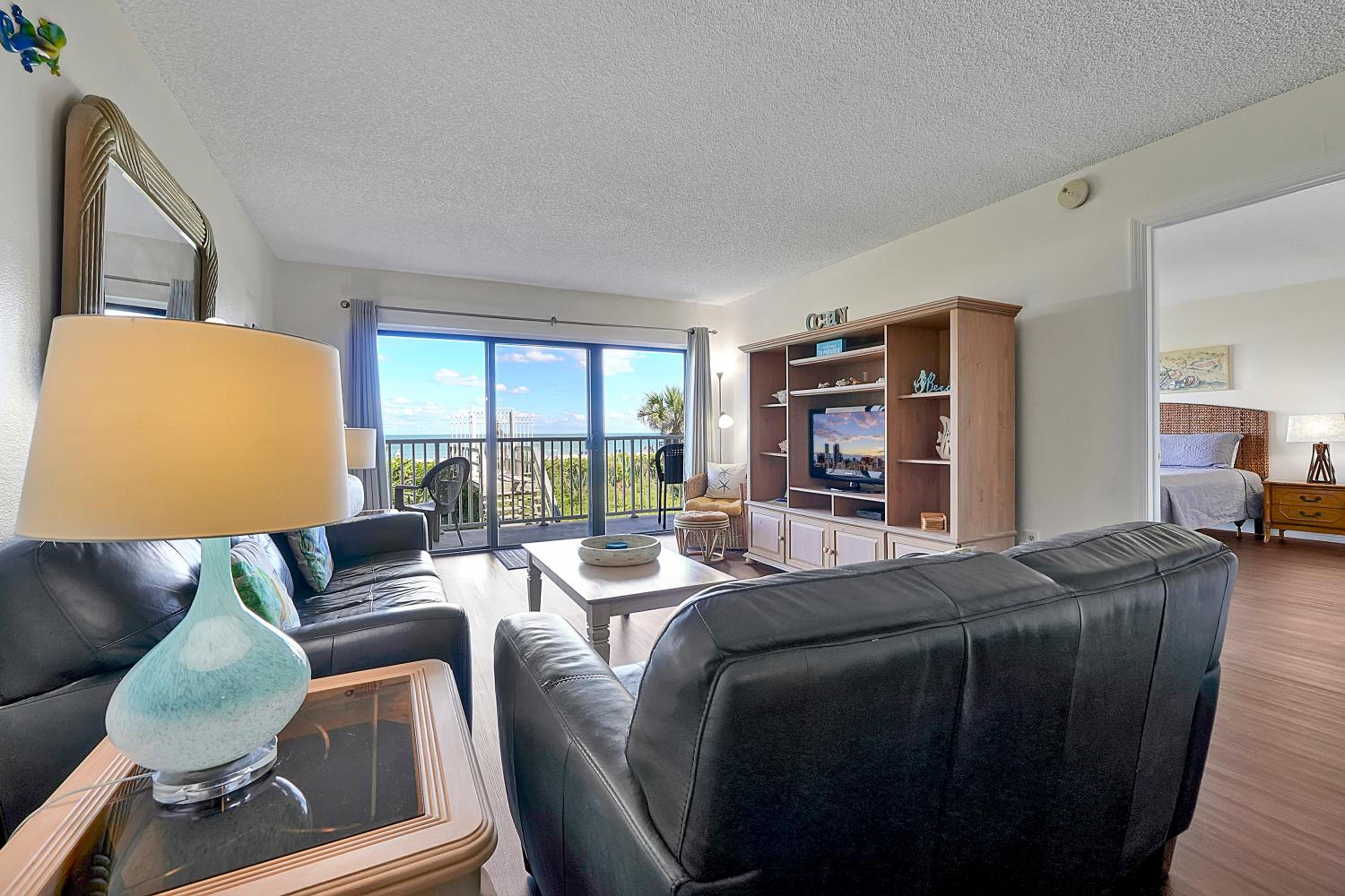 Stunning Beachfront Apartment Near Cocoa Beach Pier view 5