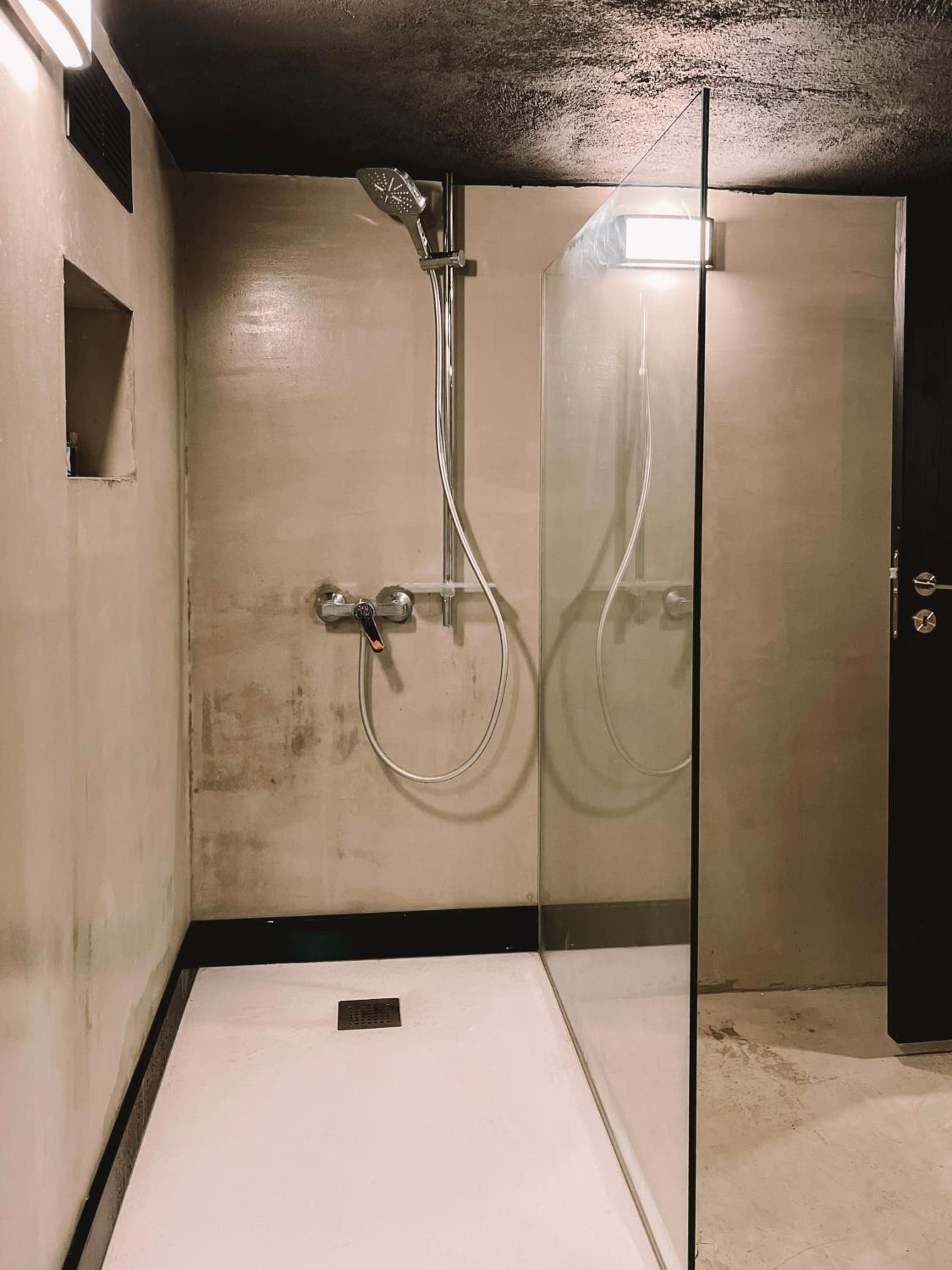 BelowZero Gallery