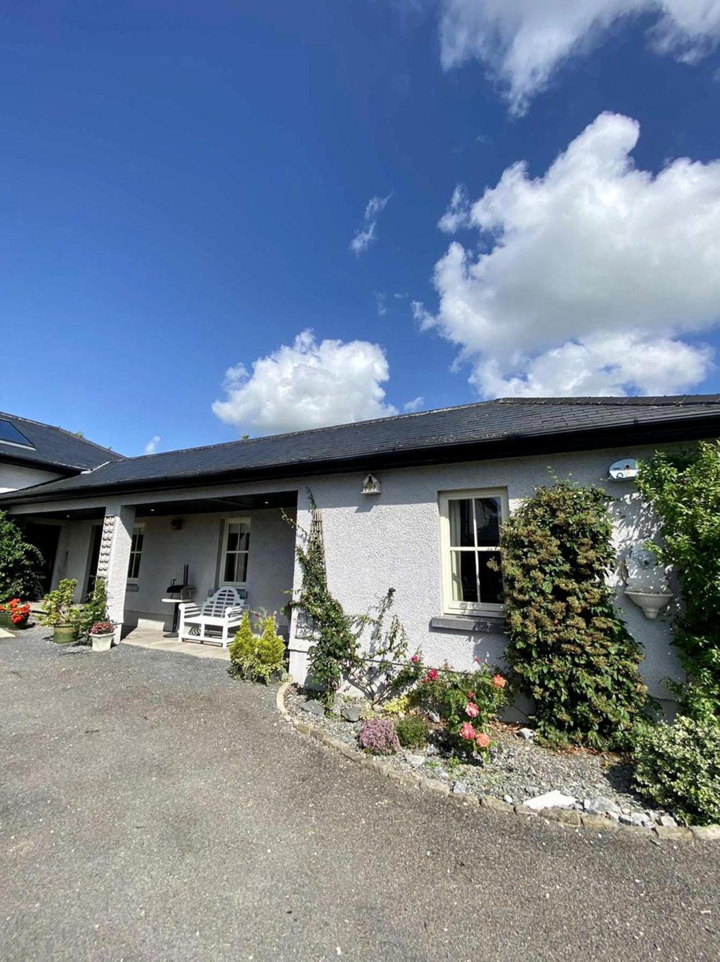 1-Bed Apartment Near Nenagh & Lough Derg view 2