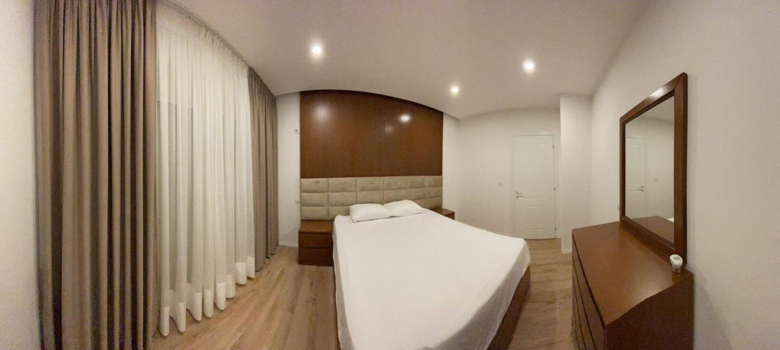 Royal Seaview Apartment