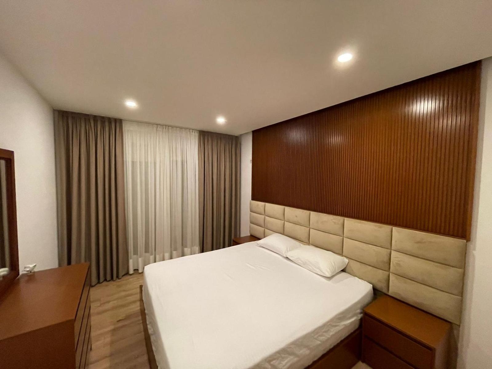 Royal Seaview Apartment