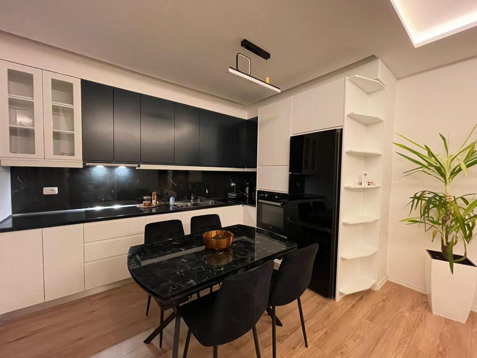 Royal Seaview Apartment