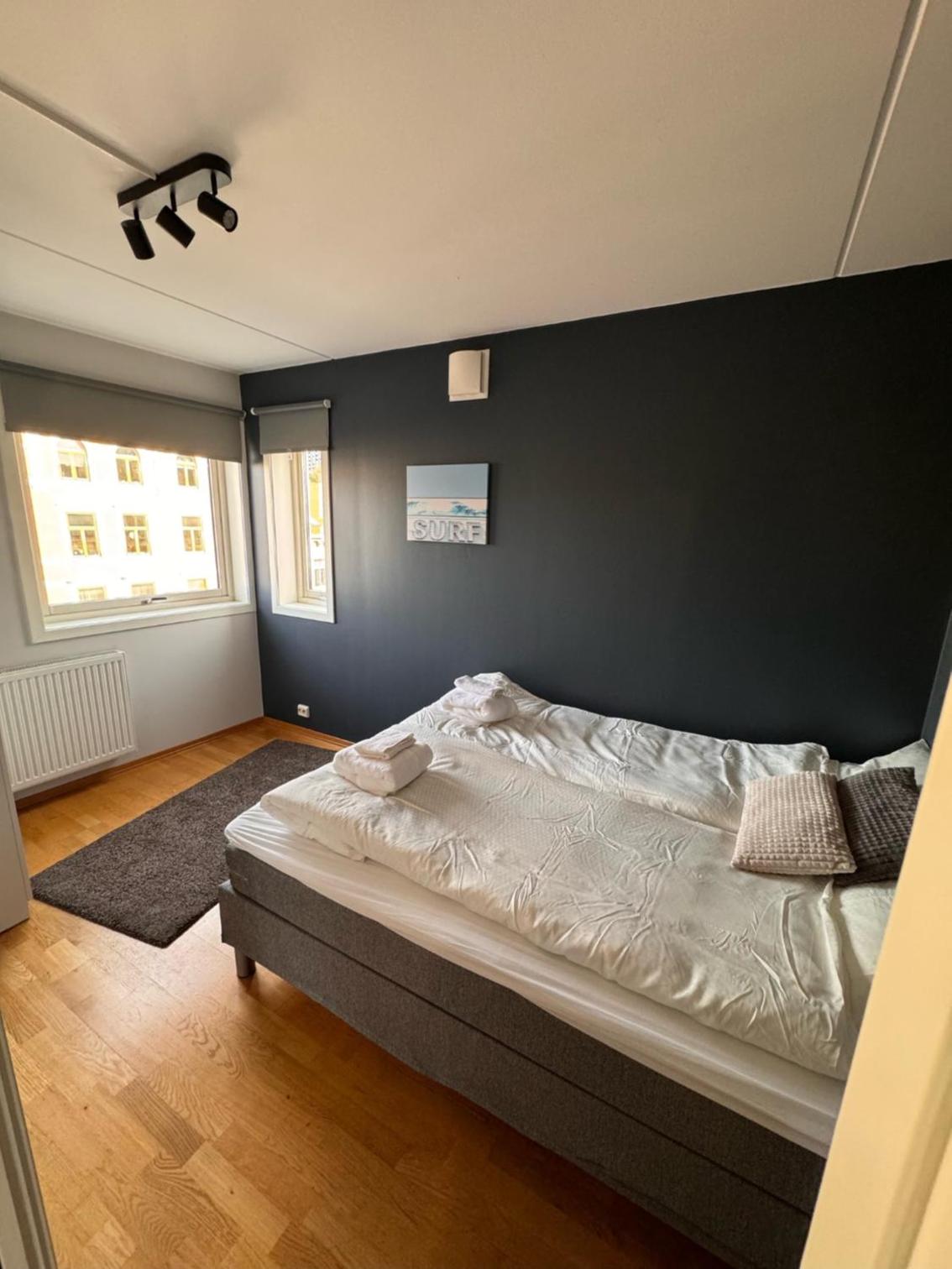 Super Central 3-bedroom apartment view 3