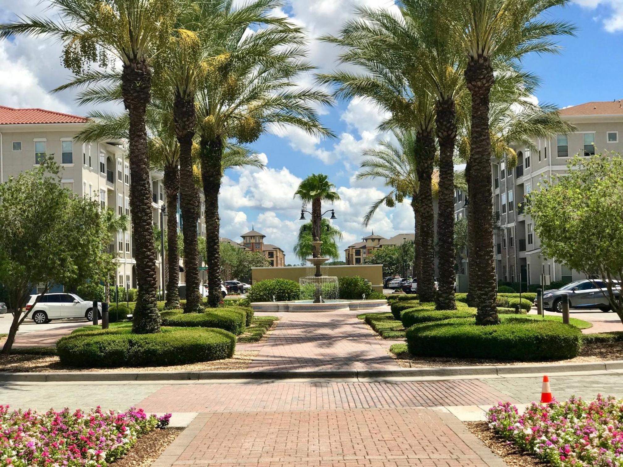 P.19 # Vista Cay Newly Remodeled Walking Distance from OCCC