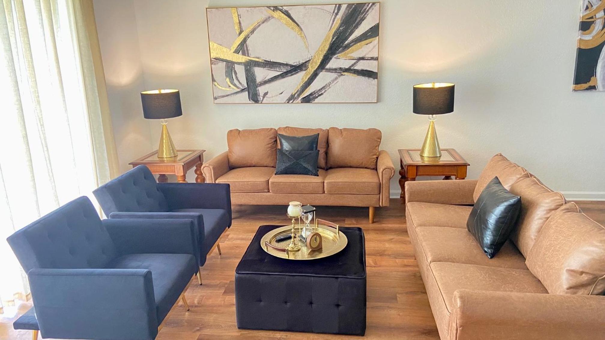 P.19 # Vista Cay Newly Remodeled Walking Distance from OCCC