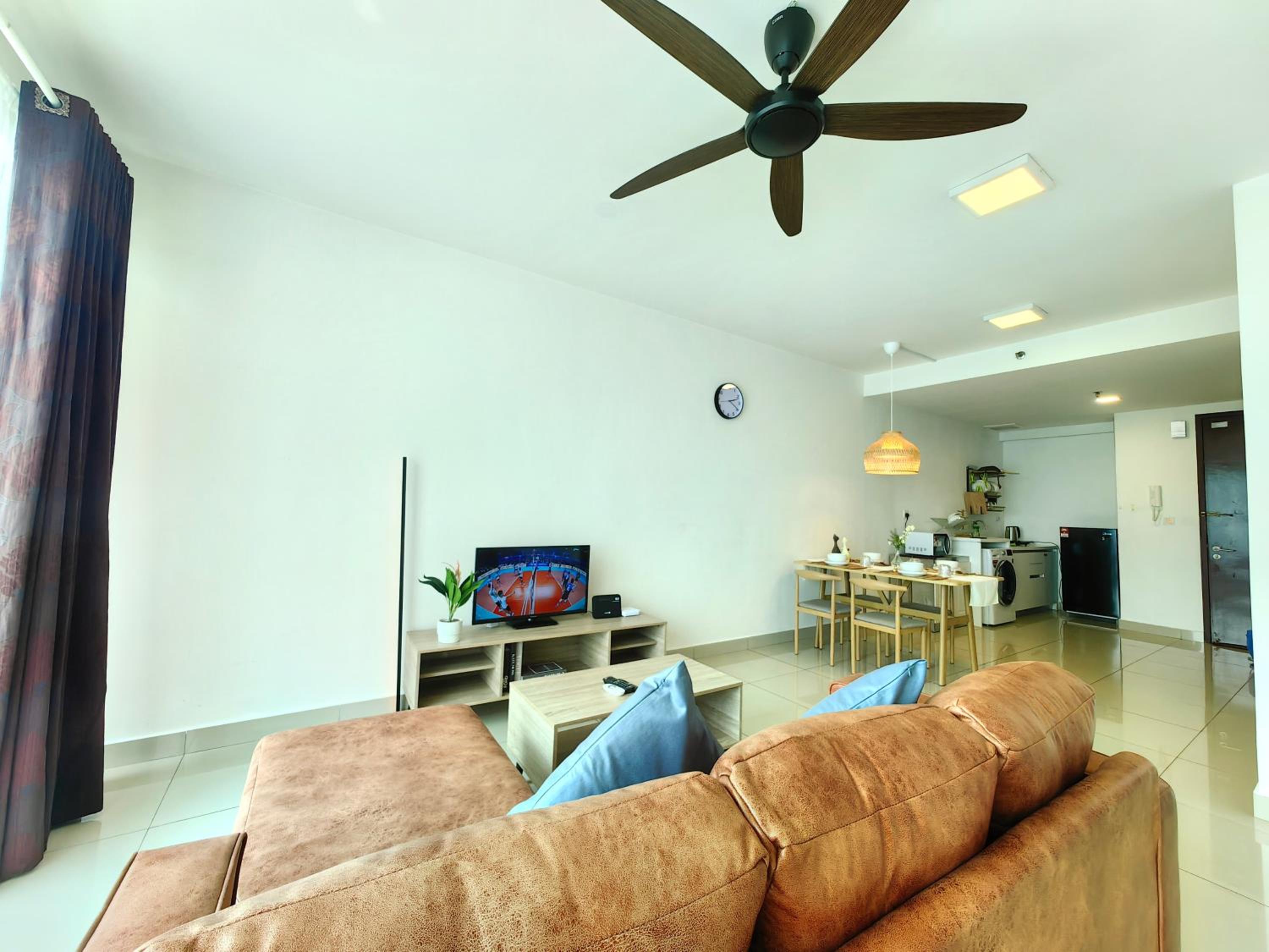 T4 1-10Pax 2Room Trefoil Cozy Home Setia Alam WiFi photo 1