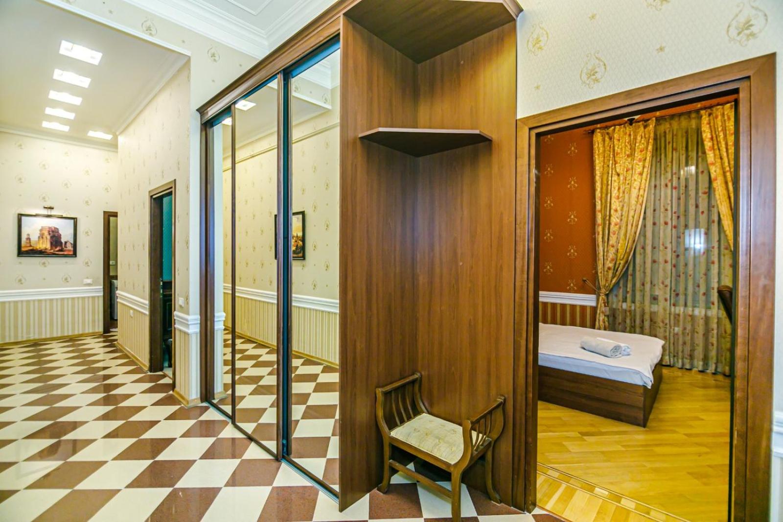 Apartment AZZA Lux