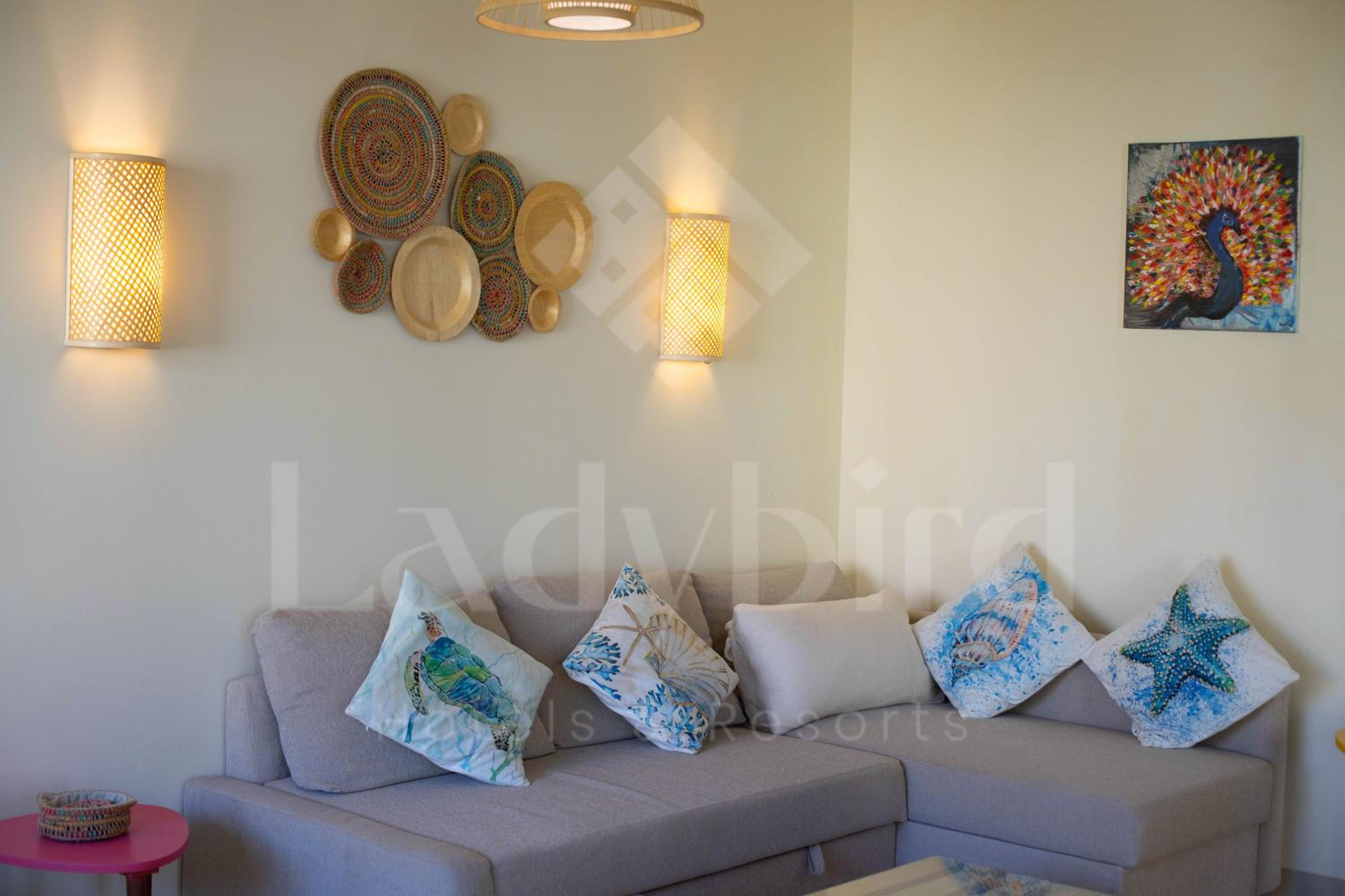 Ladybird - Veranda Beach House