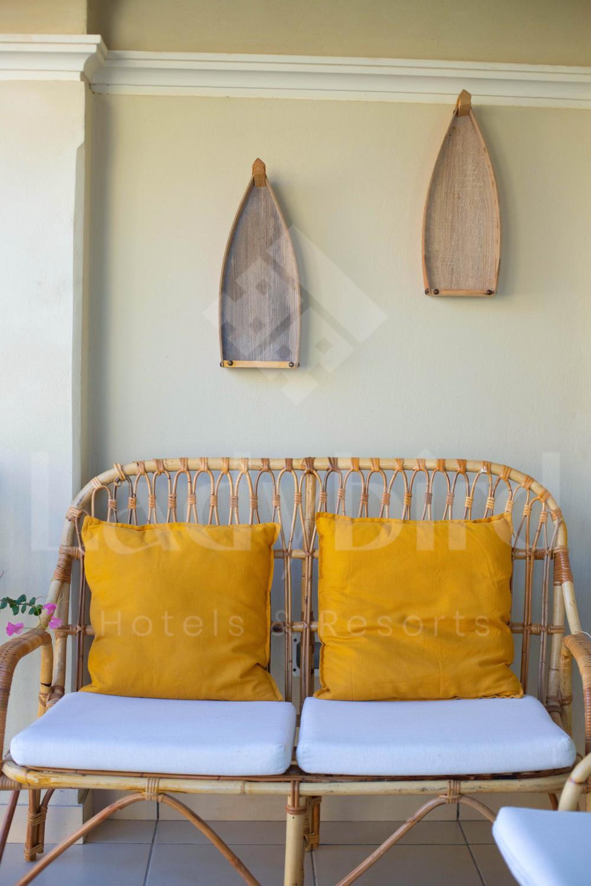 Ladybird - Veranda Beach House