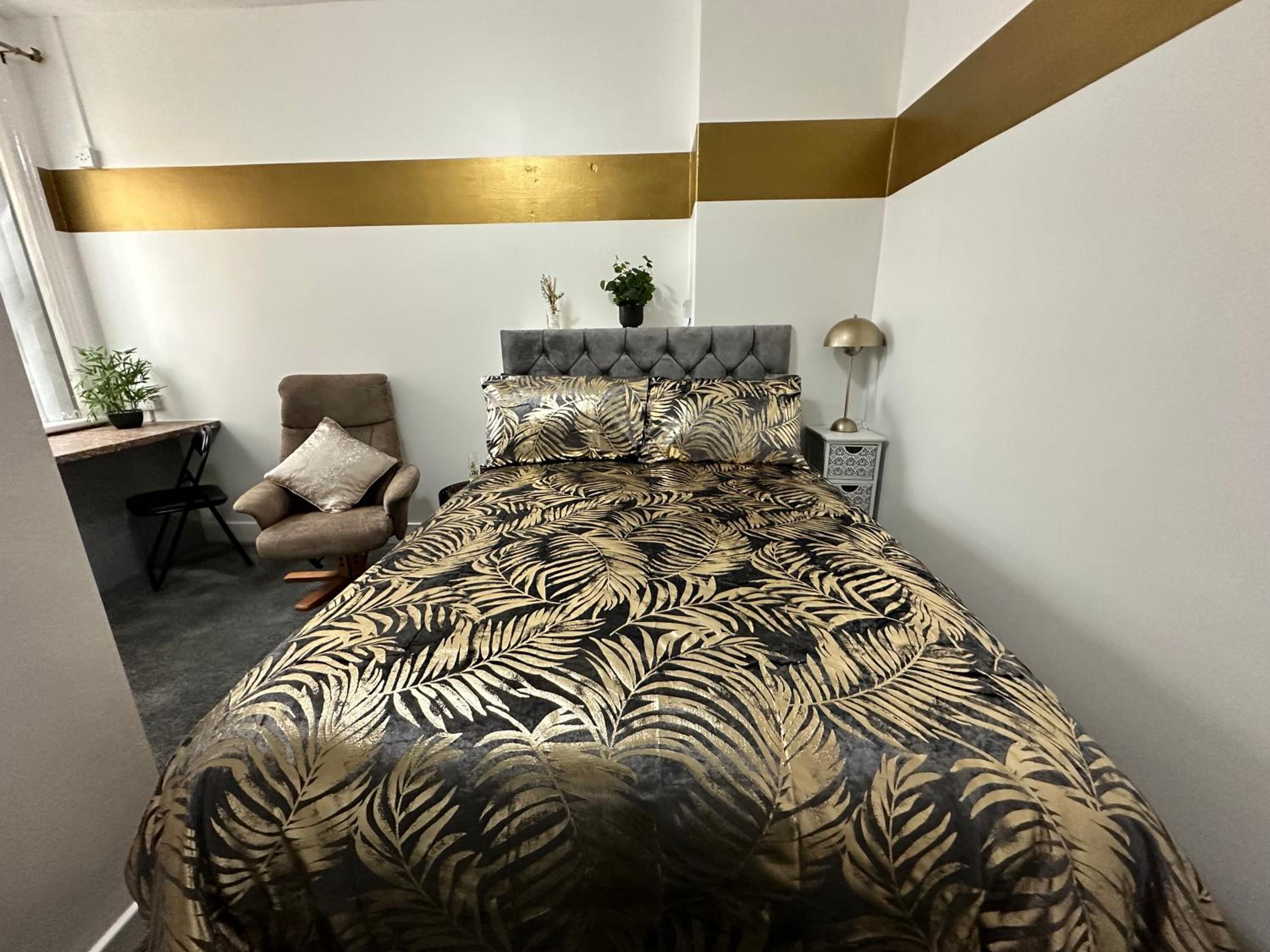 B&B Runway Blackpool - Minutes From Winter Gardens - Dog Friendly - Exceptionally Quiet - Very Close H&A Social Club view 2