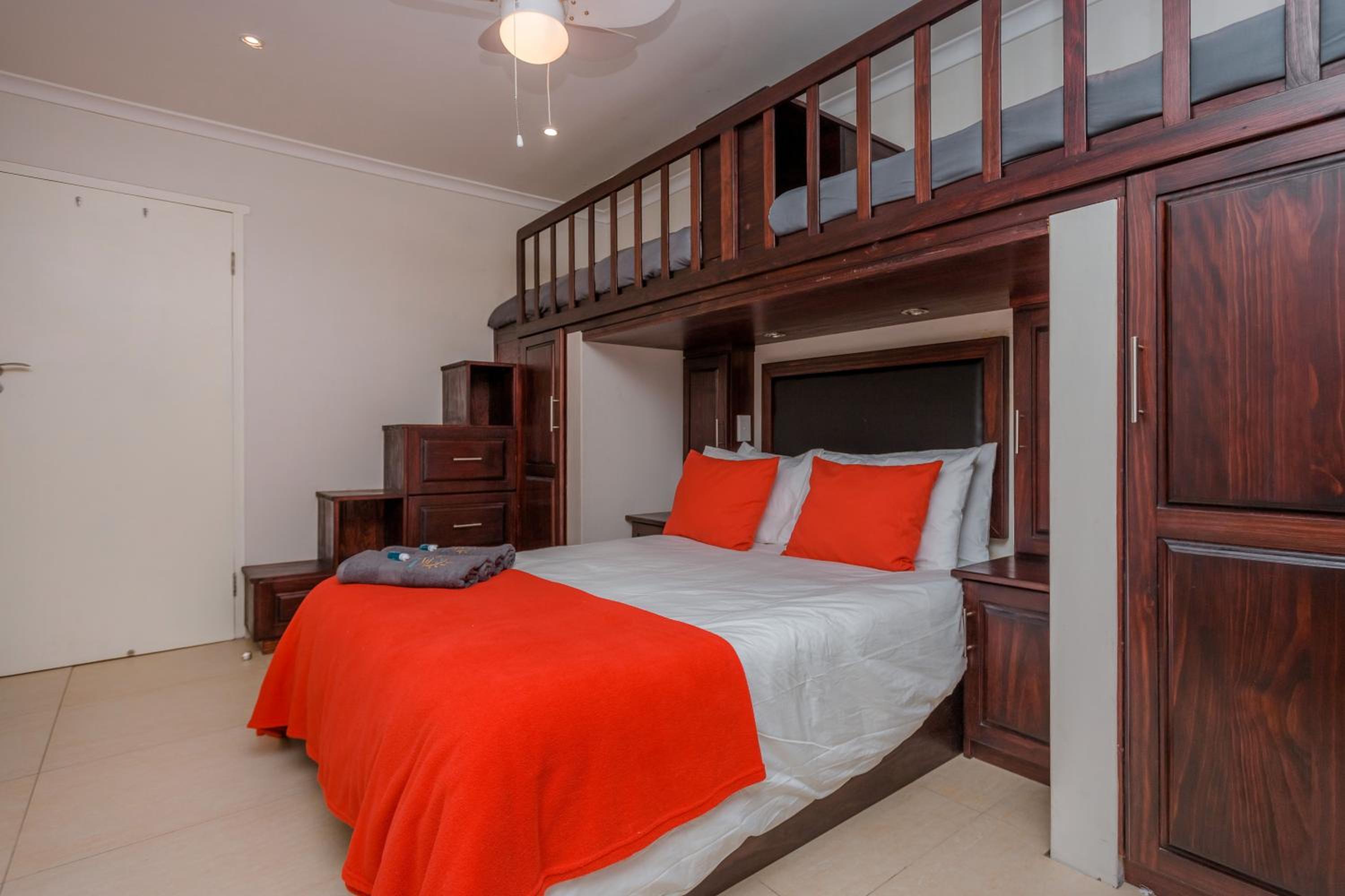 Copina Holiday Flat view 3