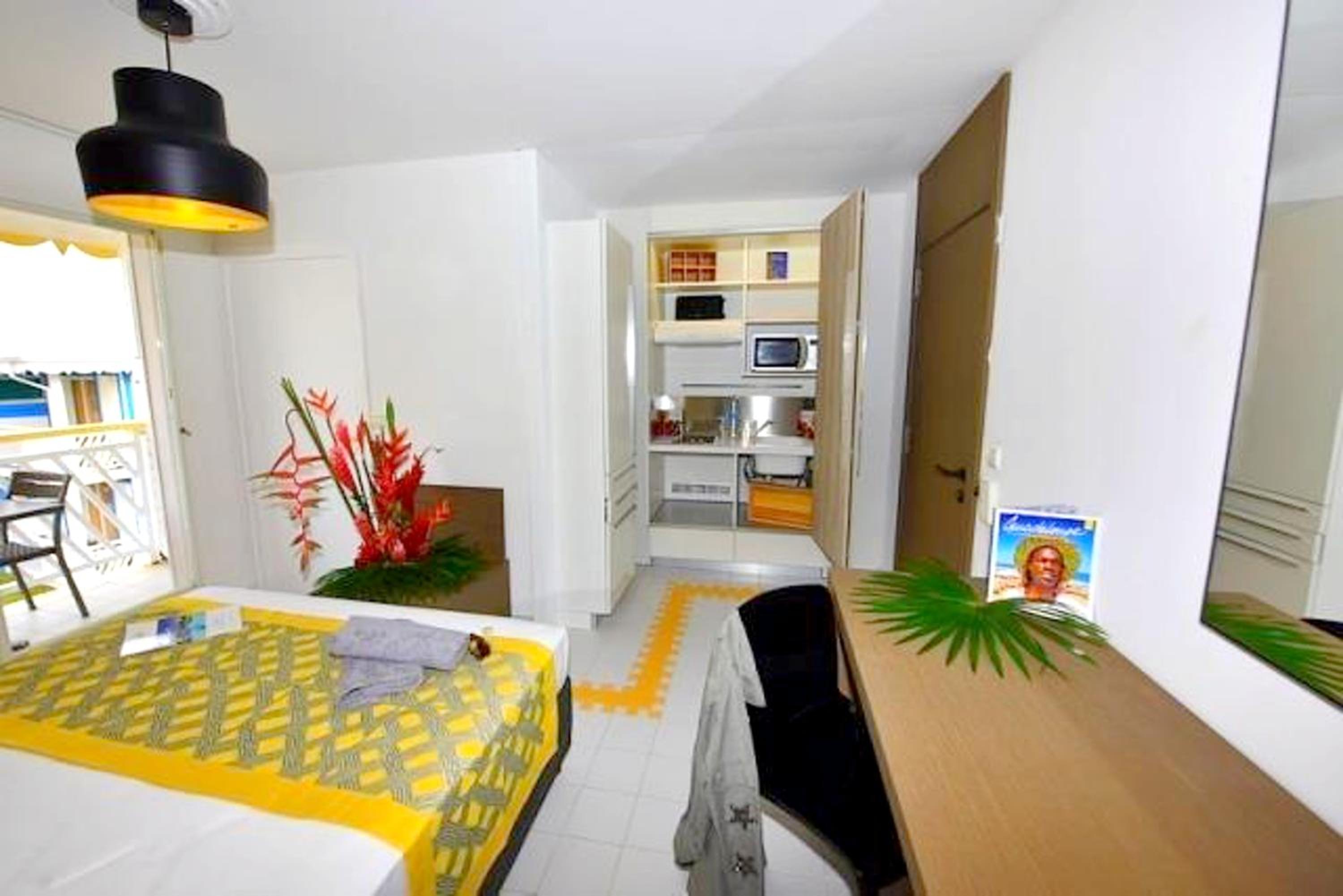 Studio moderne a Saint Francois 25 m² avec vue mer view 4