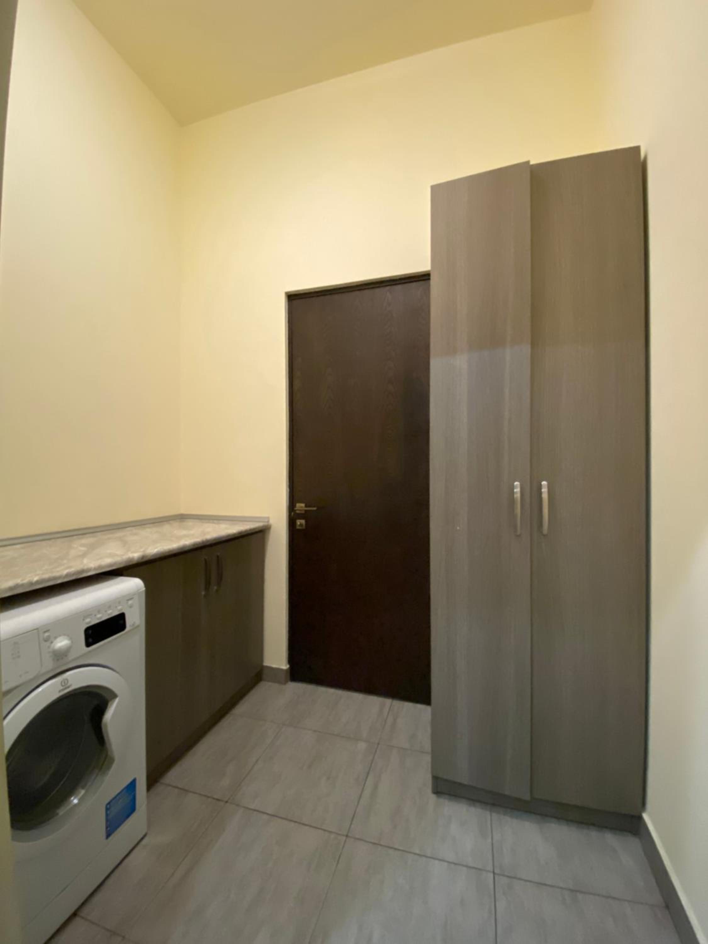 Northern Avenue, 2 bedrooms Luxury apartment HH882