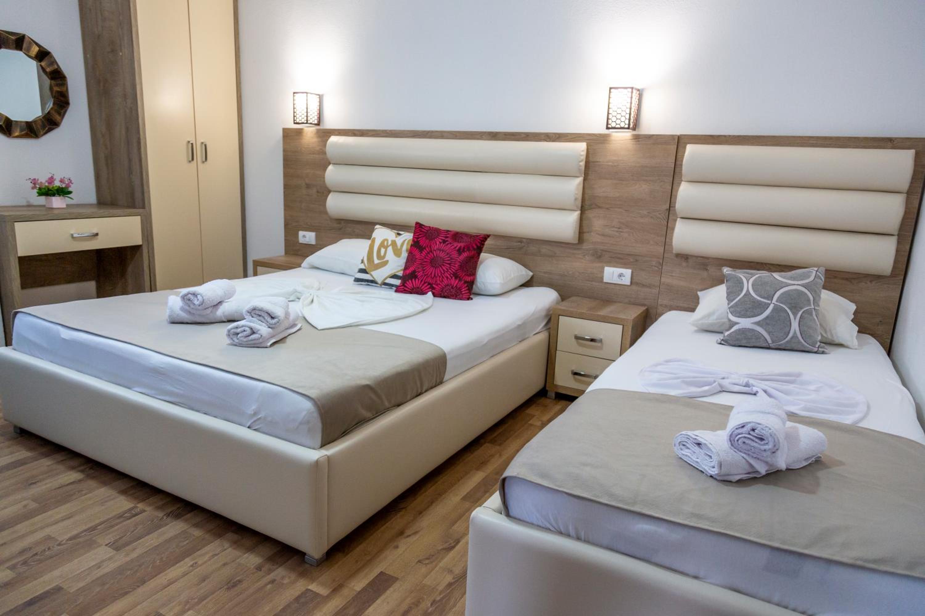 Kenzy Apartments