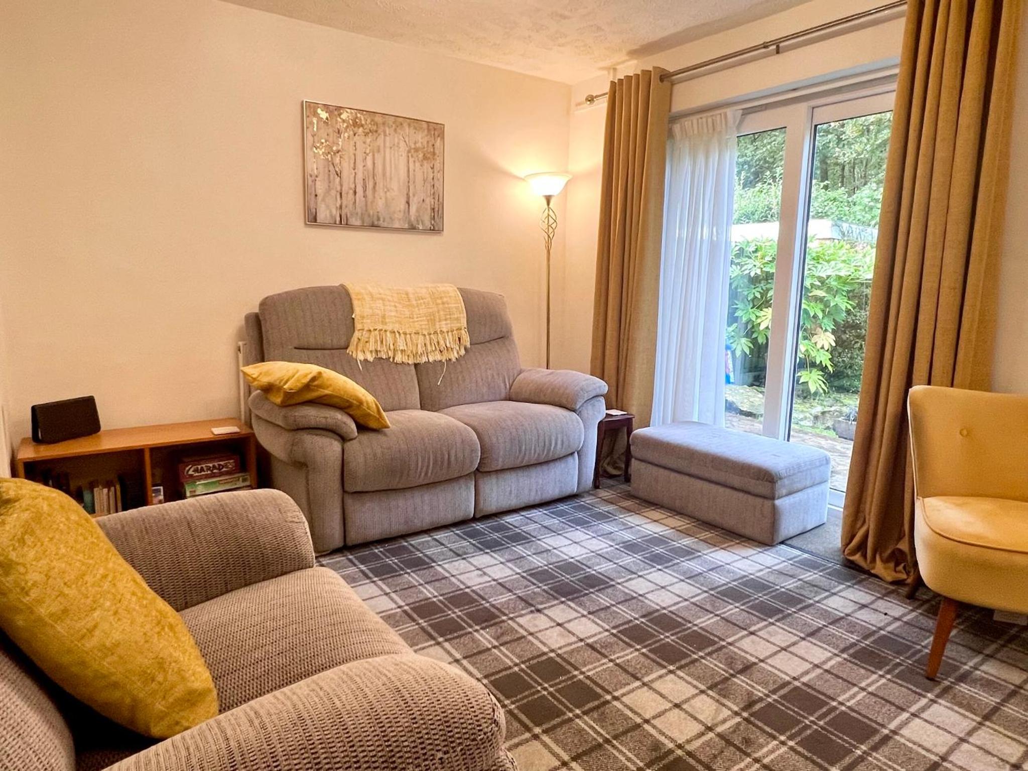 Cheerful 2 Bedroom Home with Off-road parking view 2