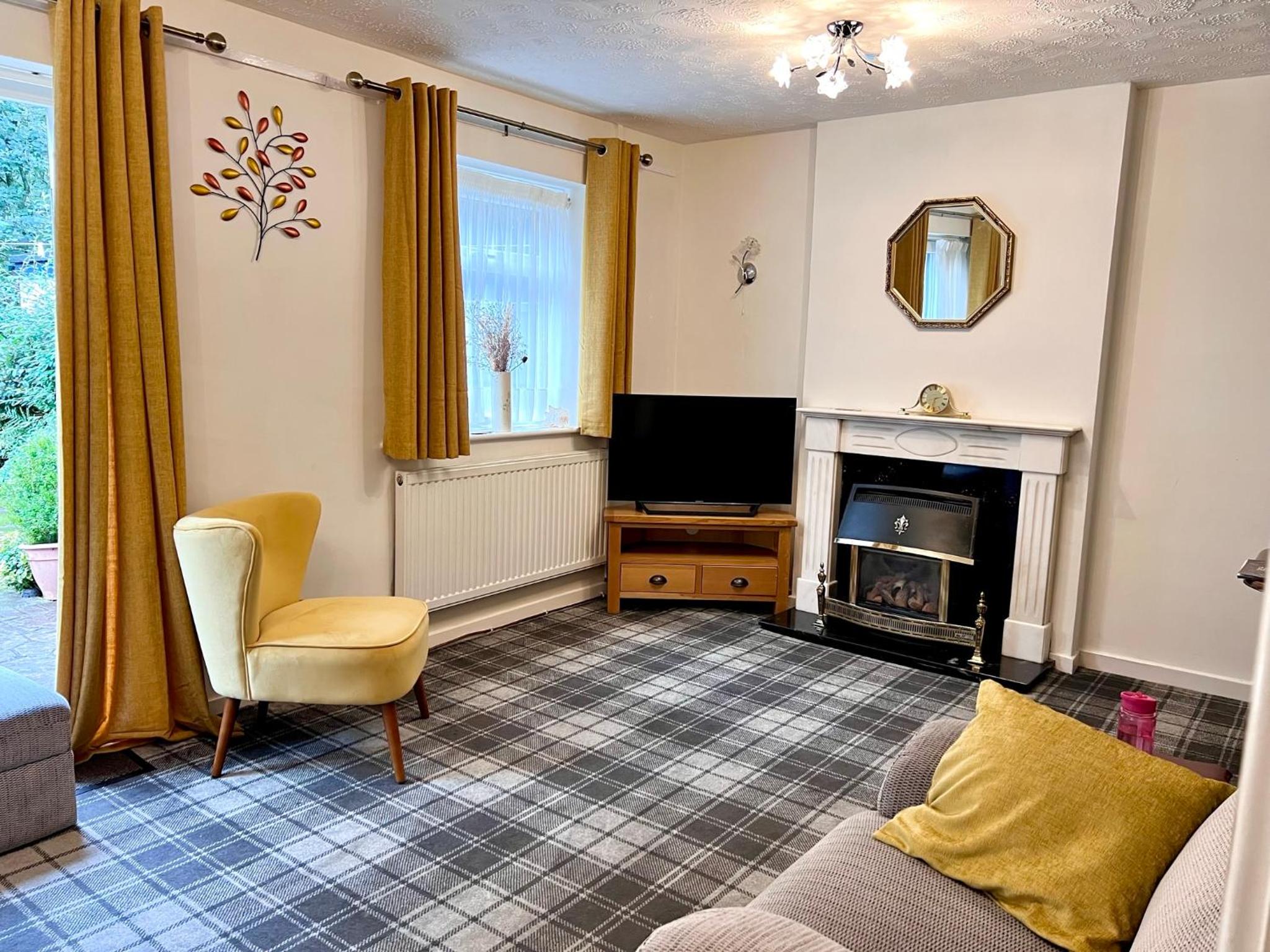 Cheerful 2 Bedroom Home with Off-road parking view 3