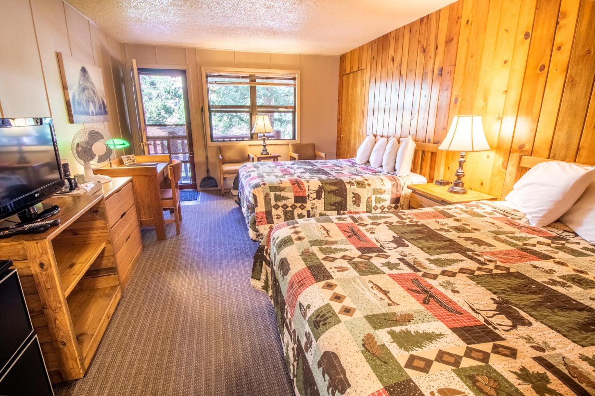 Castle Mountain Lodge